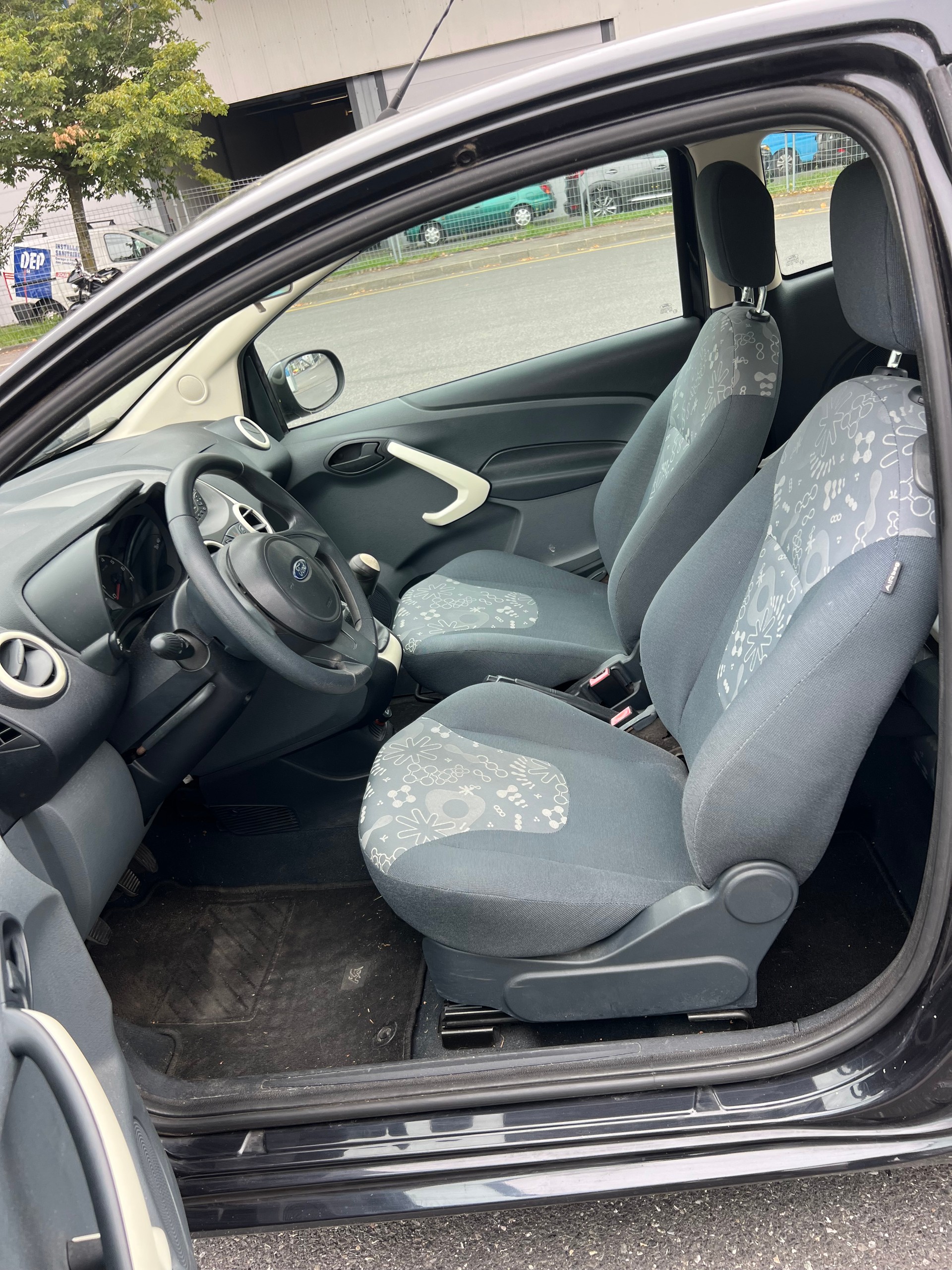 FORD KA 1.25 Trend-image-9