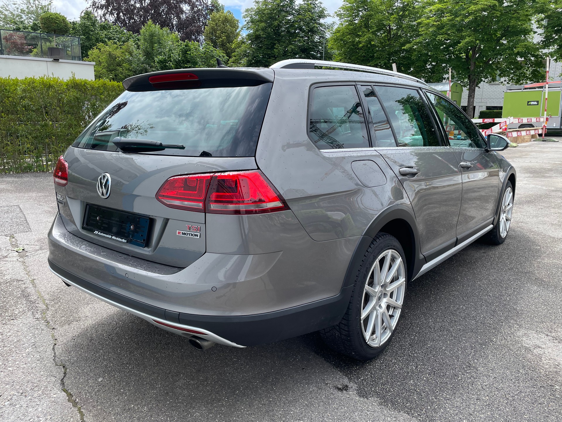 VW Golf 1.8 TSI Alltrack 4Motion-image-3