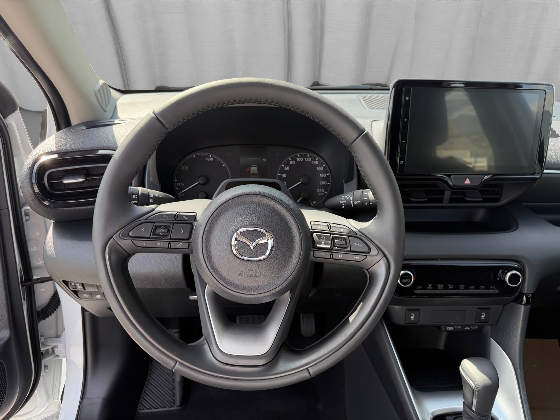 MAZDA 2 Hybrid Exclusive-Line-image-10