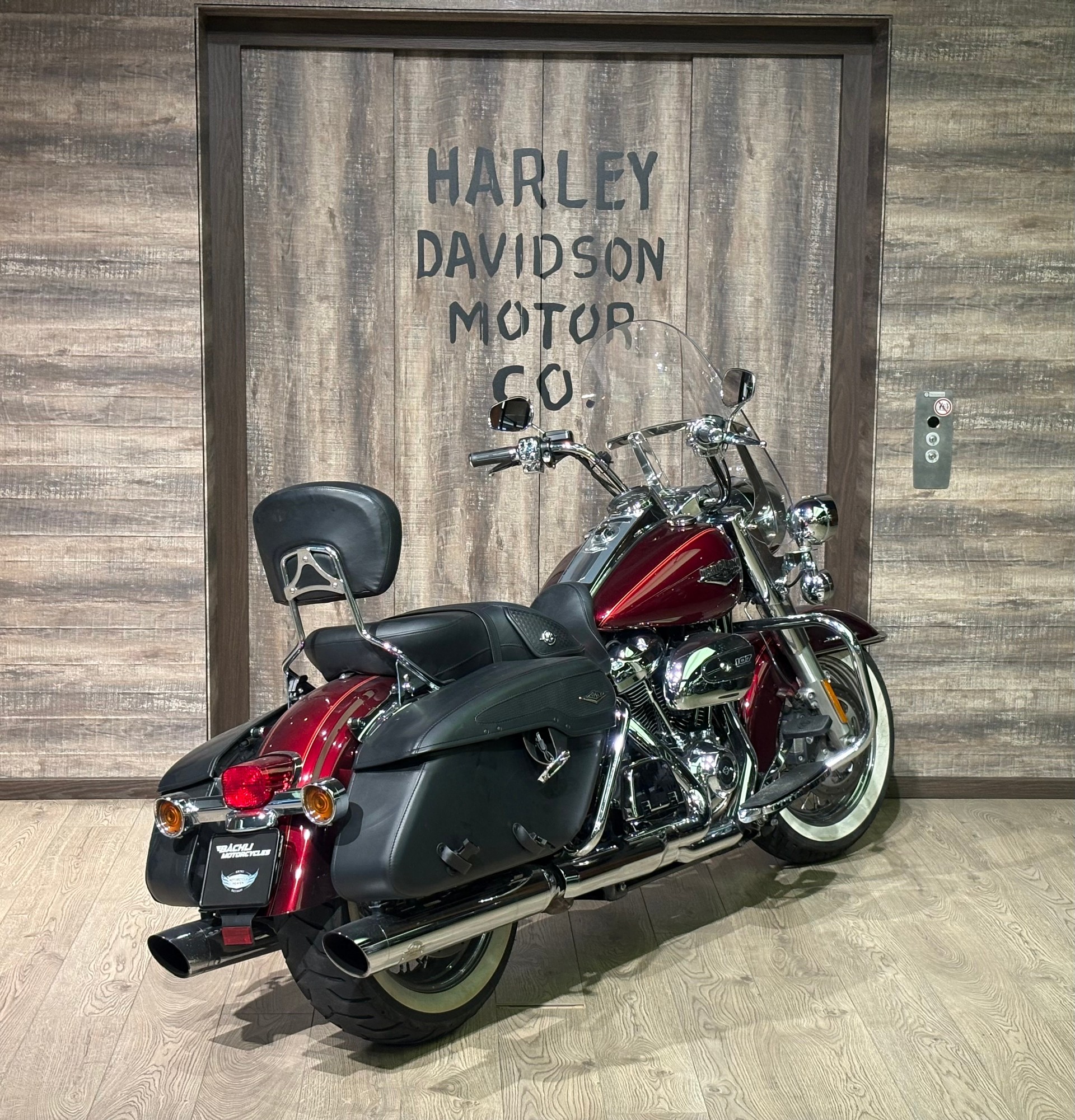 HARLEY-DAVIDSON FLHRC Road King Classic 107 ABS-image-5