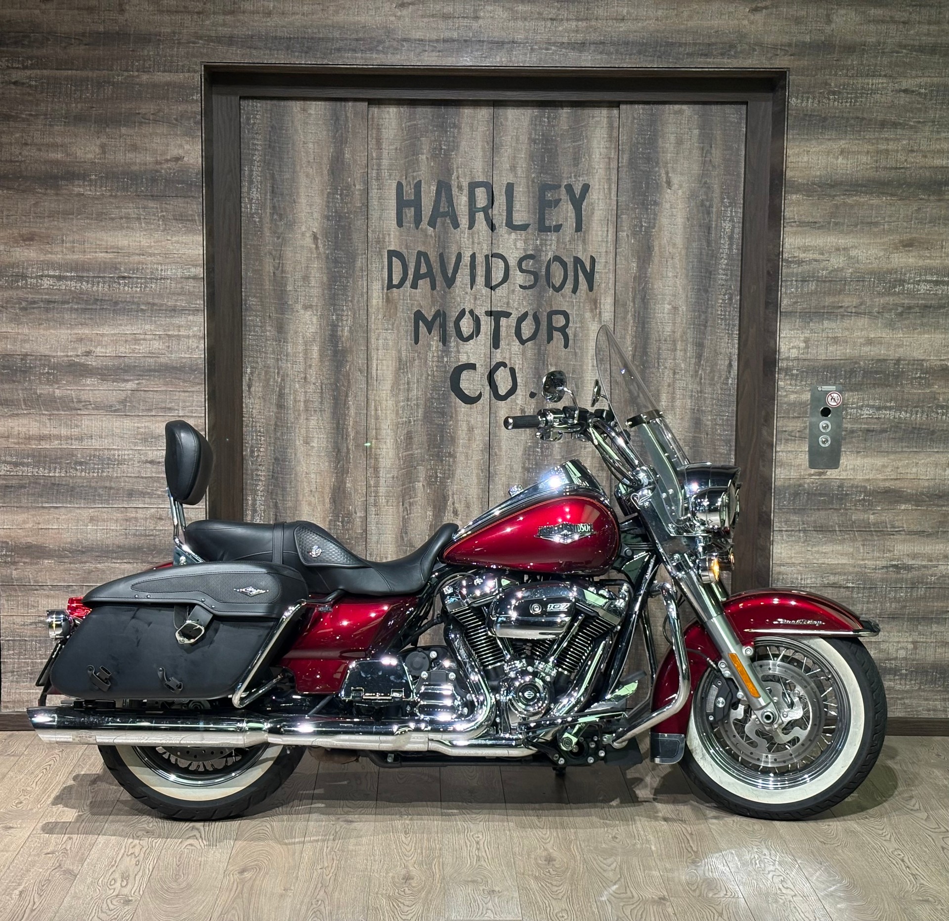HARLEY-DAVIDSON FLHRC Road King Classic 107 ABS-image-0