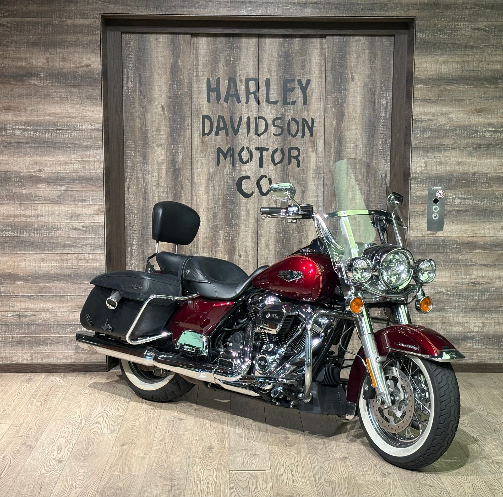 HARLEY-DAVIDSON FLHRC Road King Classic 107 ABS-image-1