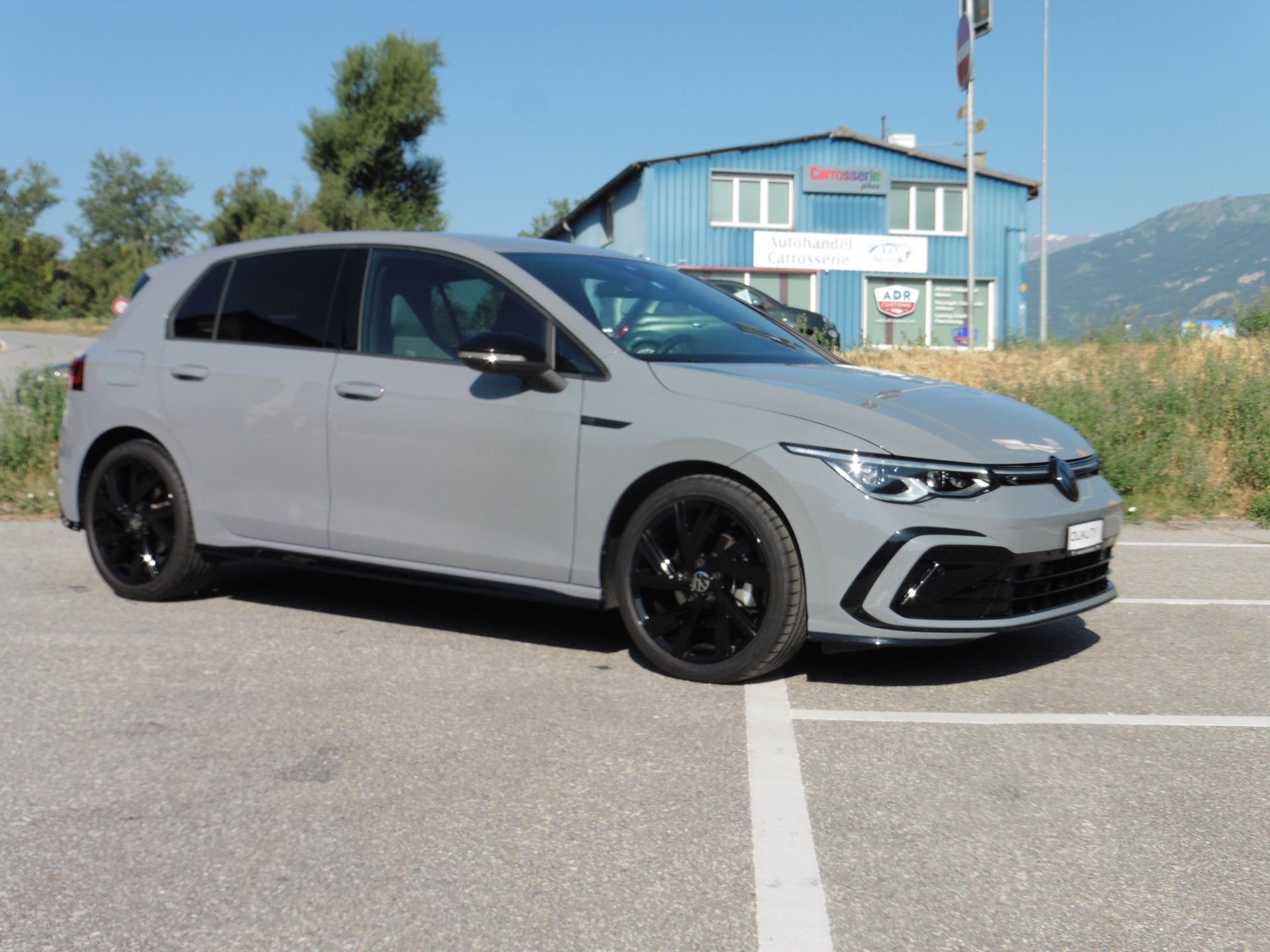 VW Golf 1.5 eTSI mHEV ACT R-Line DSG-showroom-element-2
