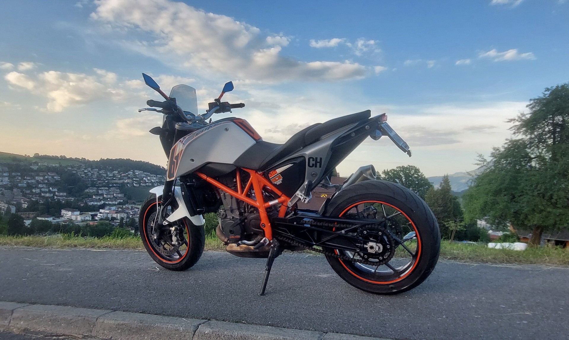 KTM 690 Duke ABS-image-1