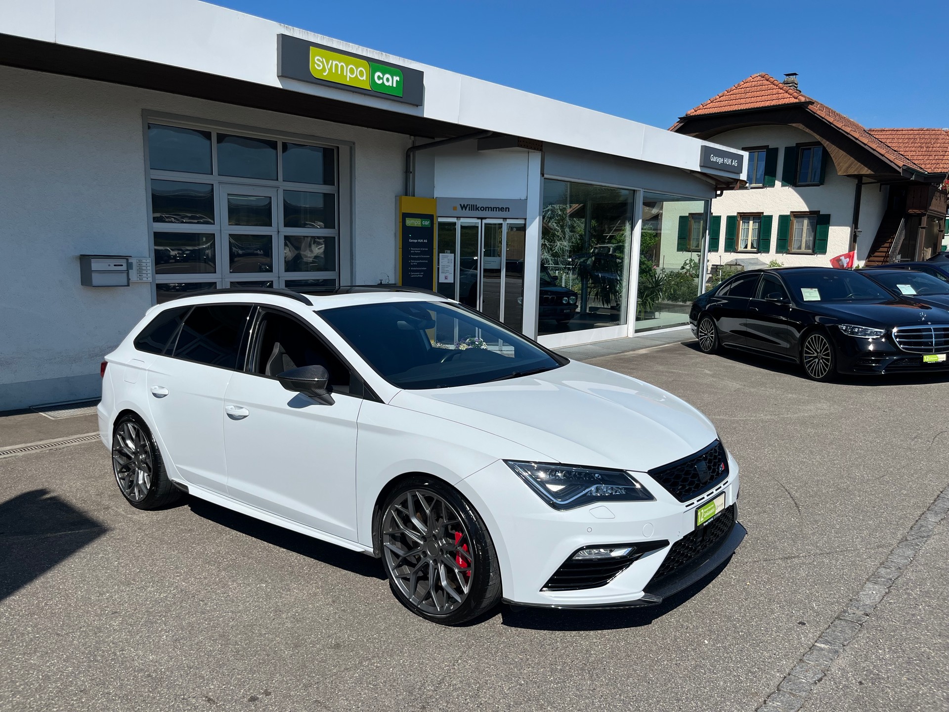 SEAT Leon ST 2.0 TSI Cupra 370 4 Drive DSG+++CARBON+++FRISCH MFK+++TOP AUSTATTUNG+++
