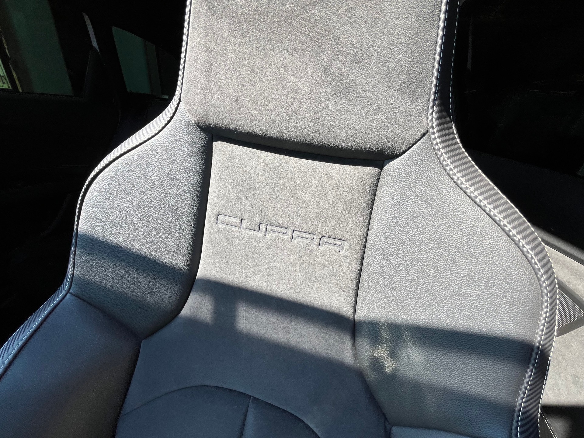 SEAT Leon ST 2.0 TSI Cupra 370 4 Drive DSG+++CARBON+++FRISCH MFK+++TOP AUSTATTUNG+++-image-9