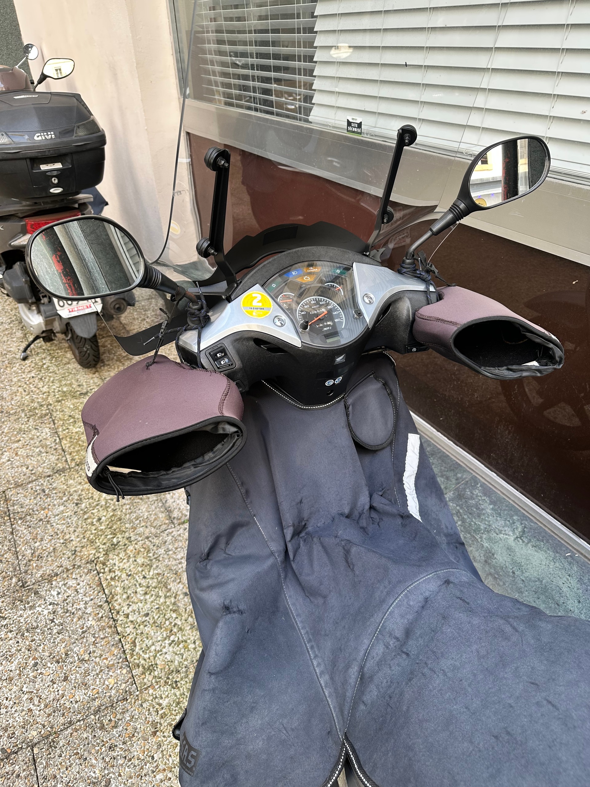 HONDA SH 125 i Discbrake-image-2