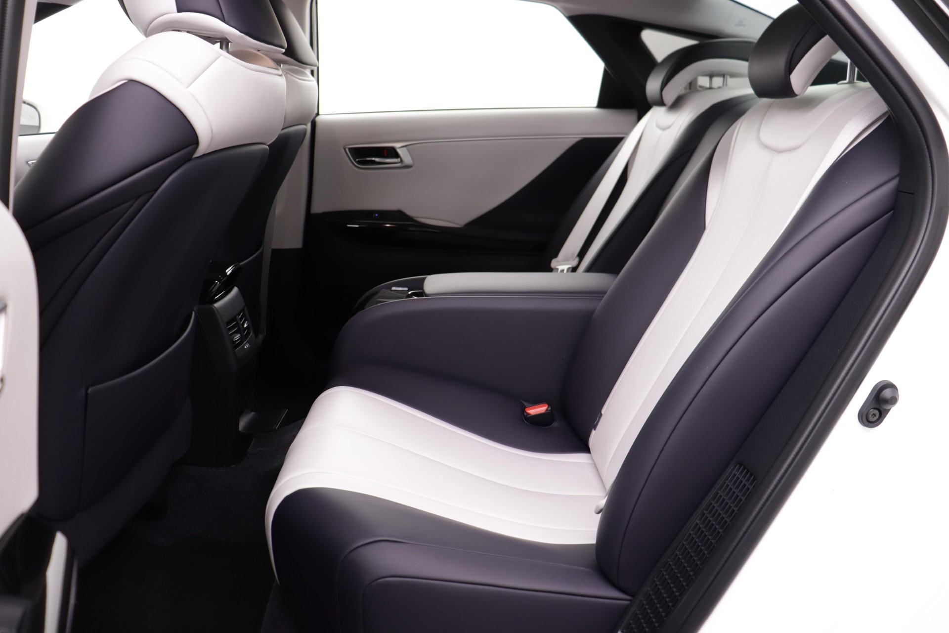 TOYOTA Mirai Fuel Cell Premium-image-7