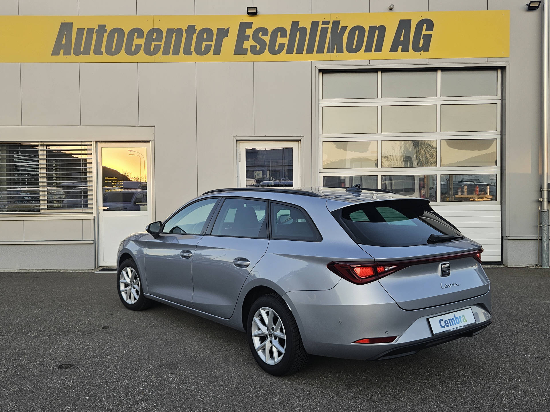 SEAT Leon ST 2.0 TDI Style DSG* Navi * Abstandsregeltempomat ACC *-image-6