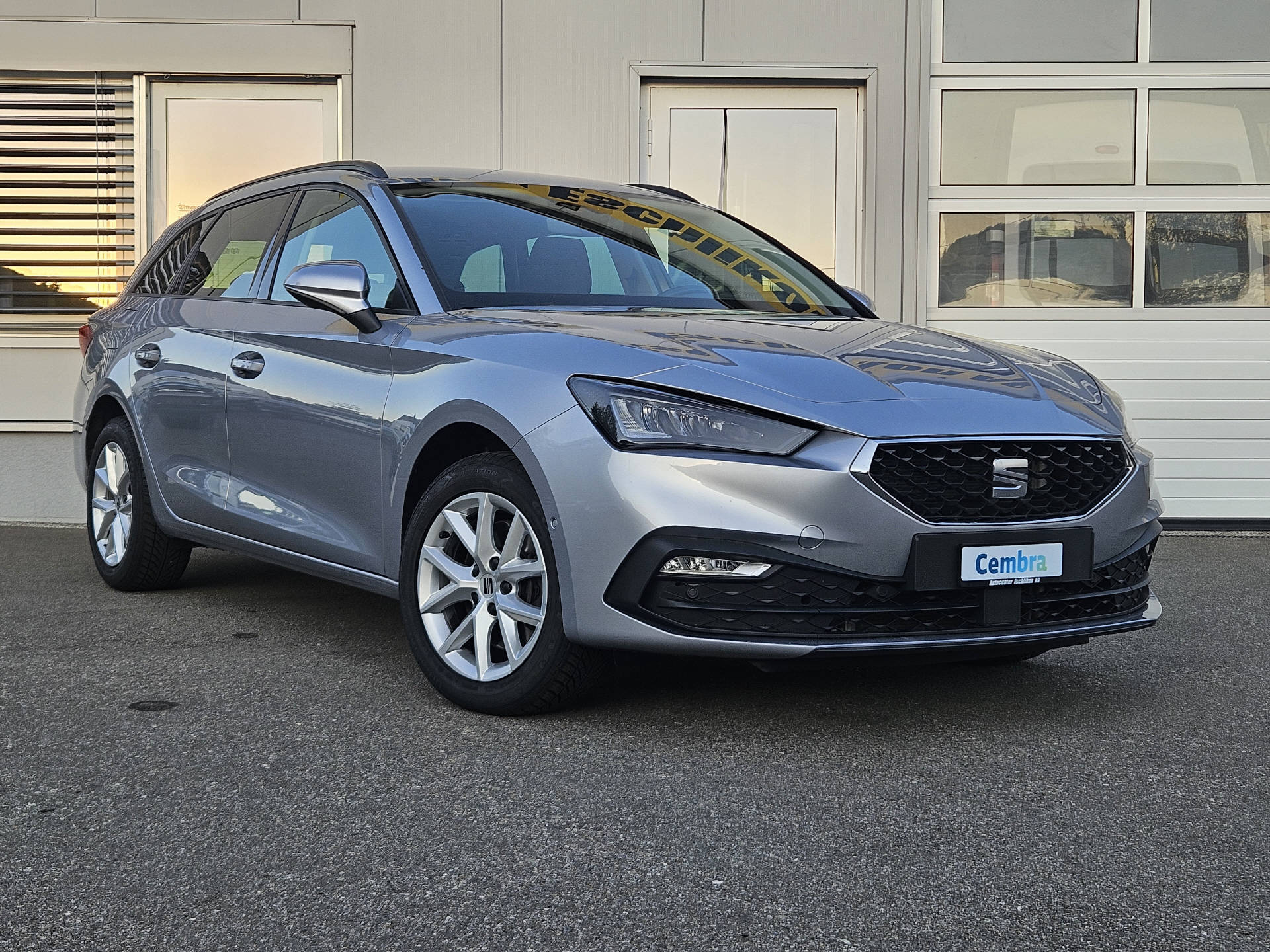 SEAT Leon ST 2.0 TDI Style DSG* Navi * Abstandsregeltempomat ACC *-image-4