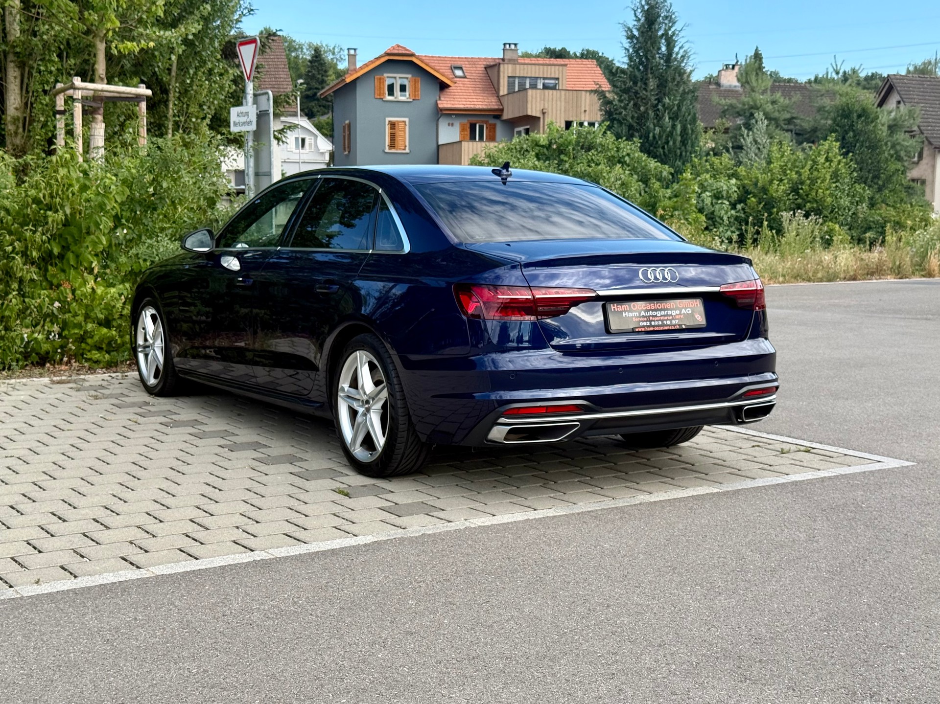 AUDI A4 Limousine 45 TFSI advanced quattro S-tronic quattro-showroom-element-2