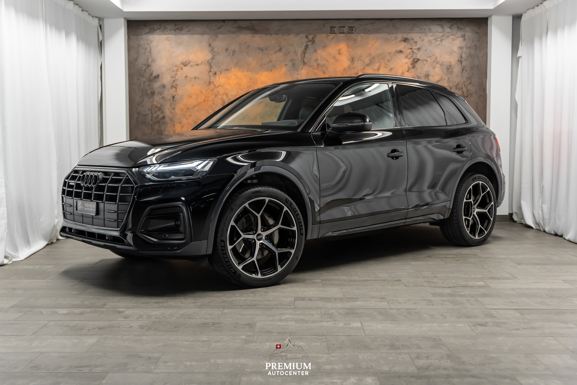 AUDI Q5 50 TDI S Line quattro tiptronic *Facelift*S-Line*Black Optik*21"RS-Alu*AHK*