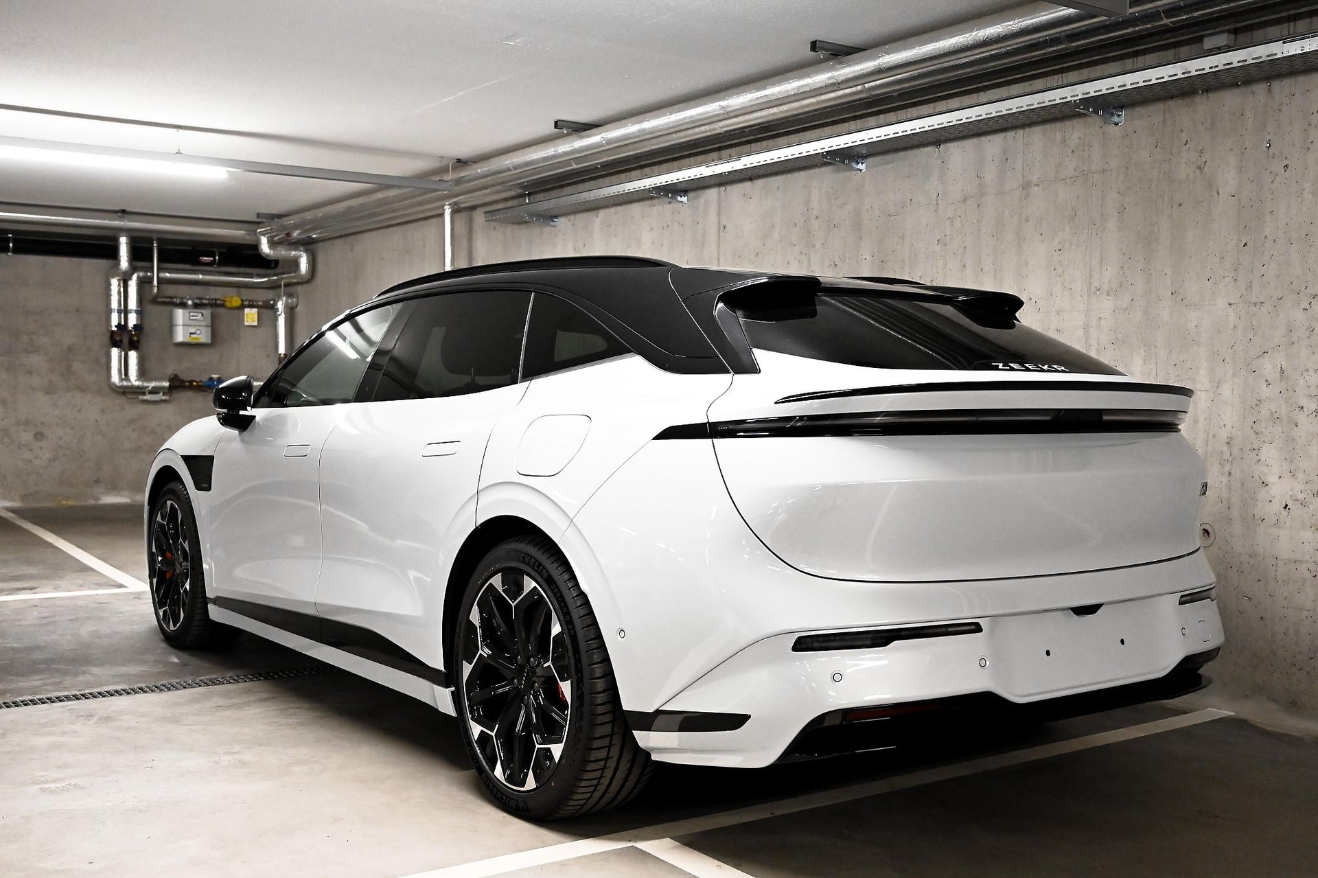 ZEEKR 7GT Privilege AWD-image-8