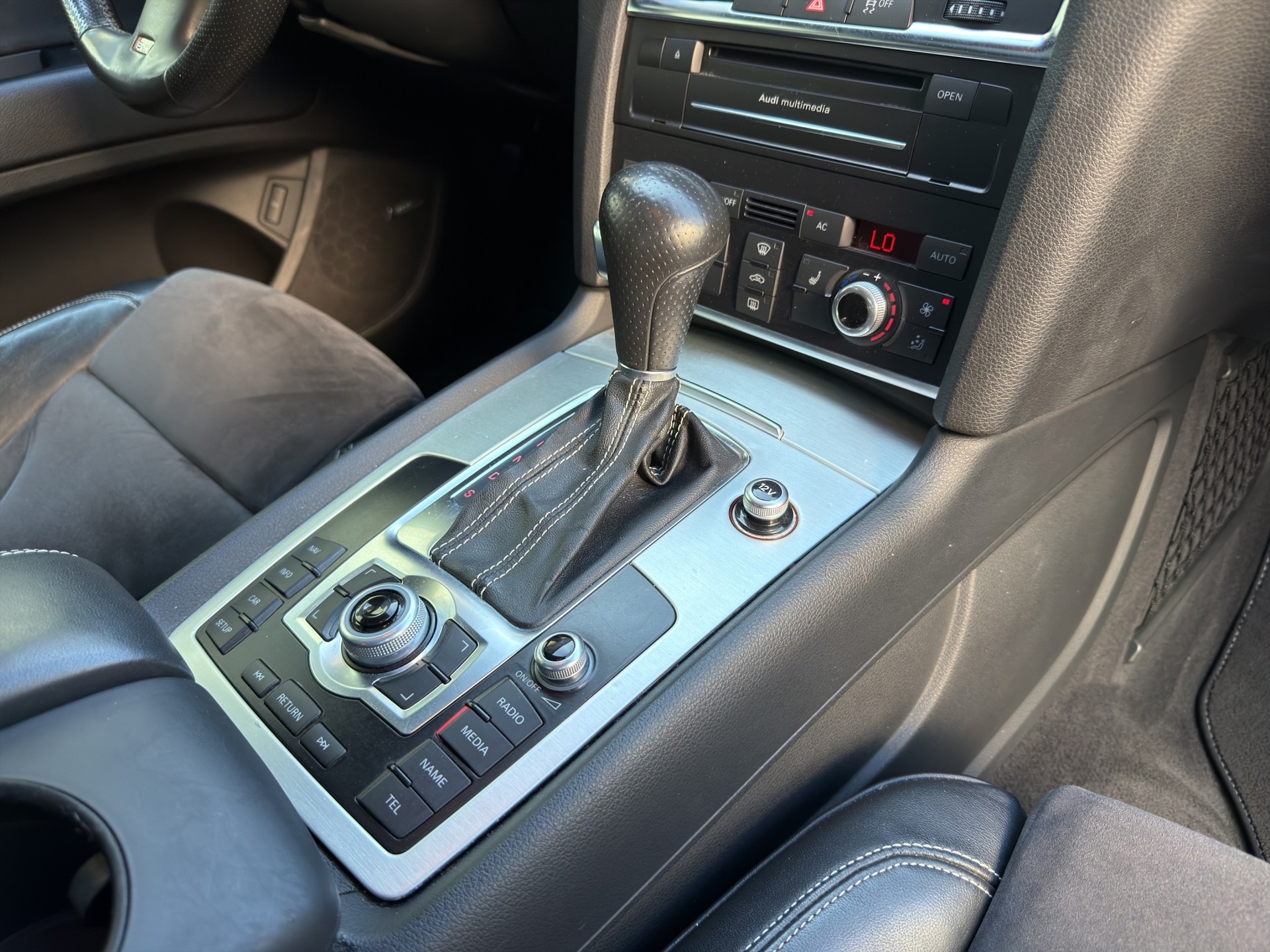 AUDI Q7 3.0 TDI S-Line quattro tiptronic 7-Sitzer-image-17