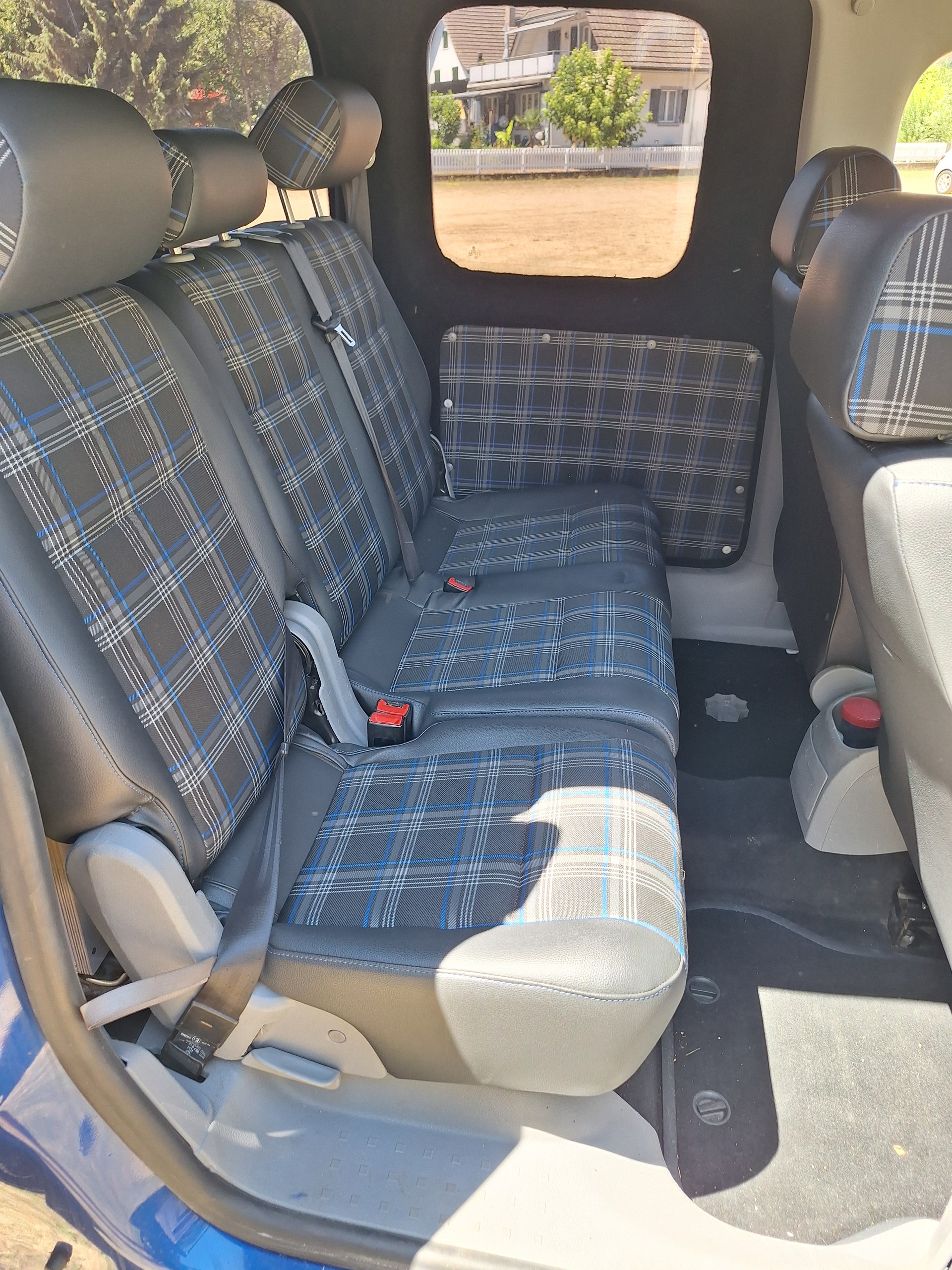 VW 1.9 Tdi 4Motion CAMPER-image-6