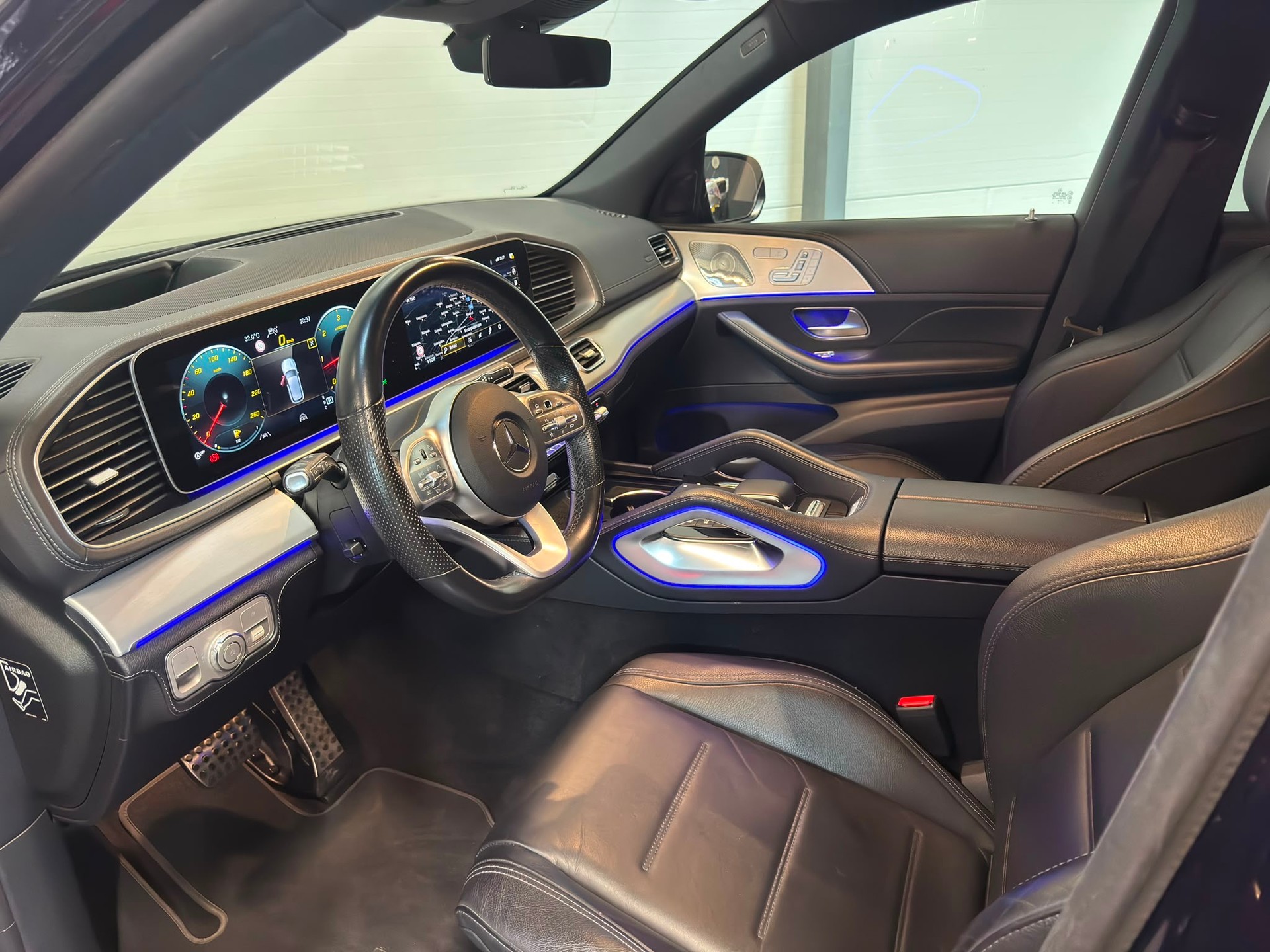 MERCEDES-BENZ GLE 350 d AMG Line 4matic-image-10