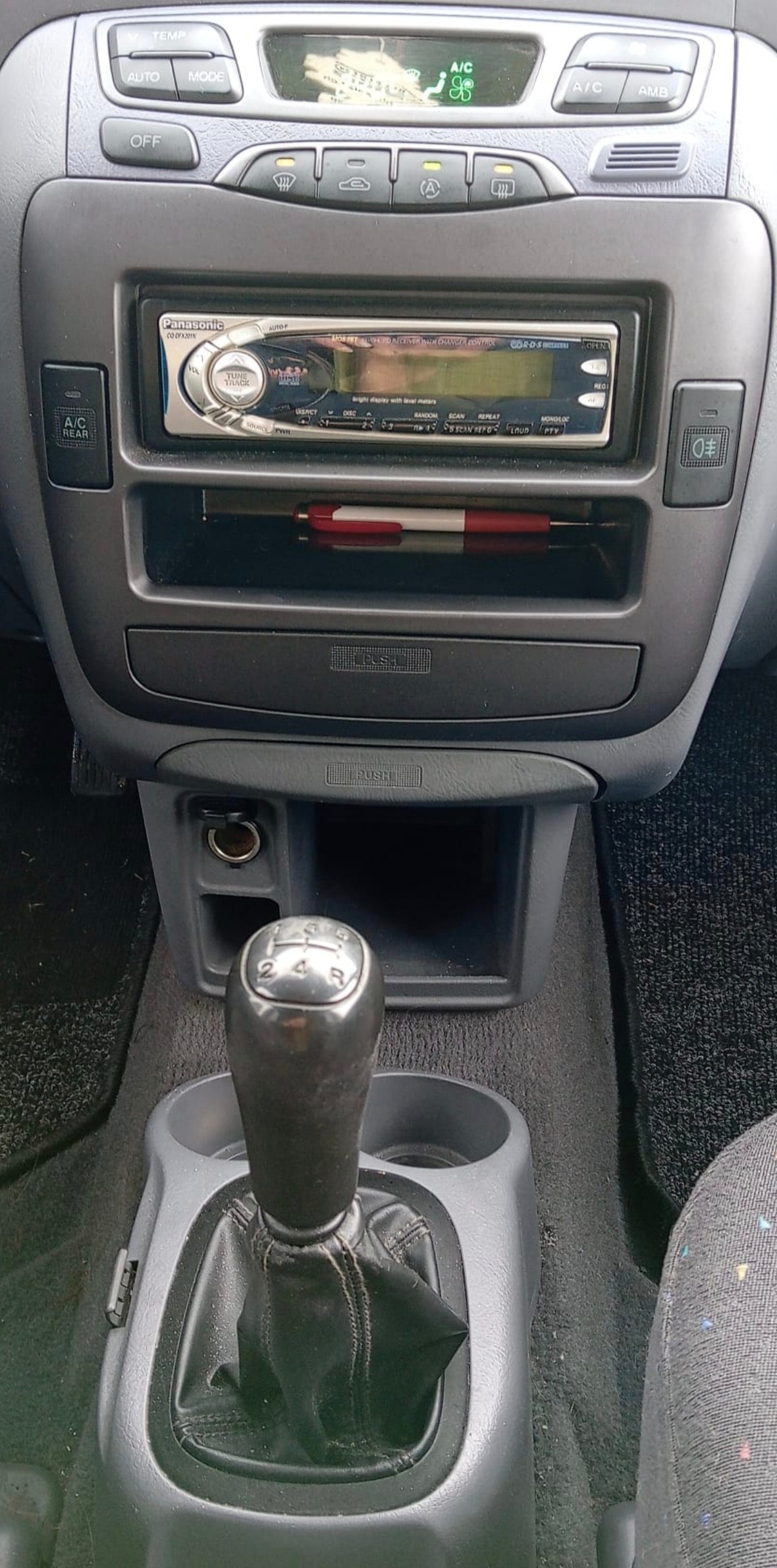 HYUNDAI Trajet 2.0 CRDi (GLS)-image-7