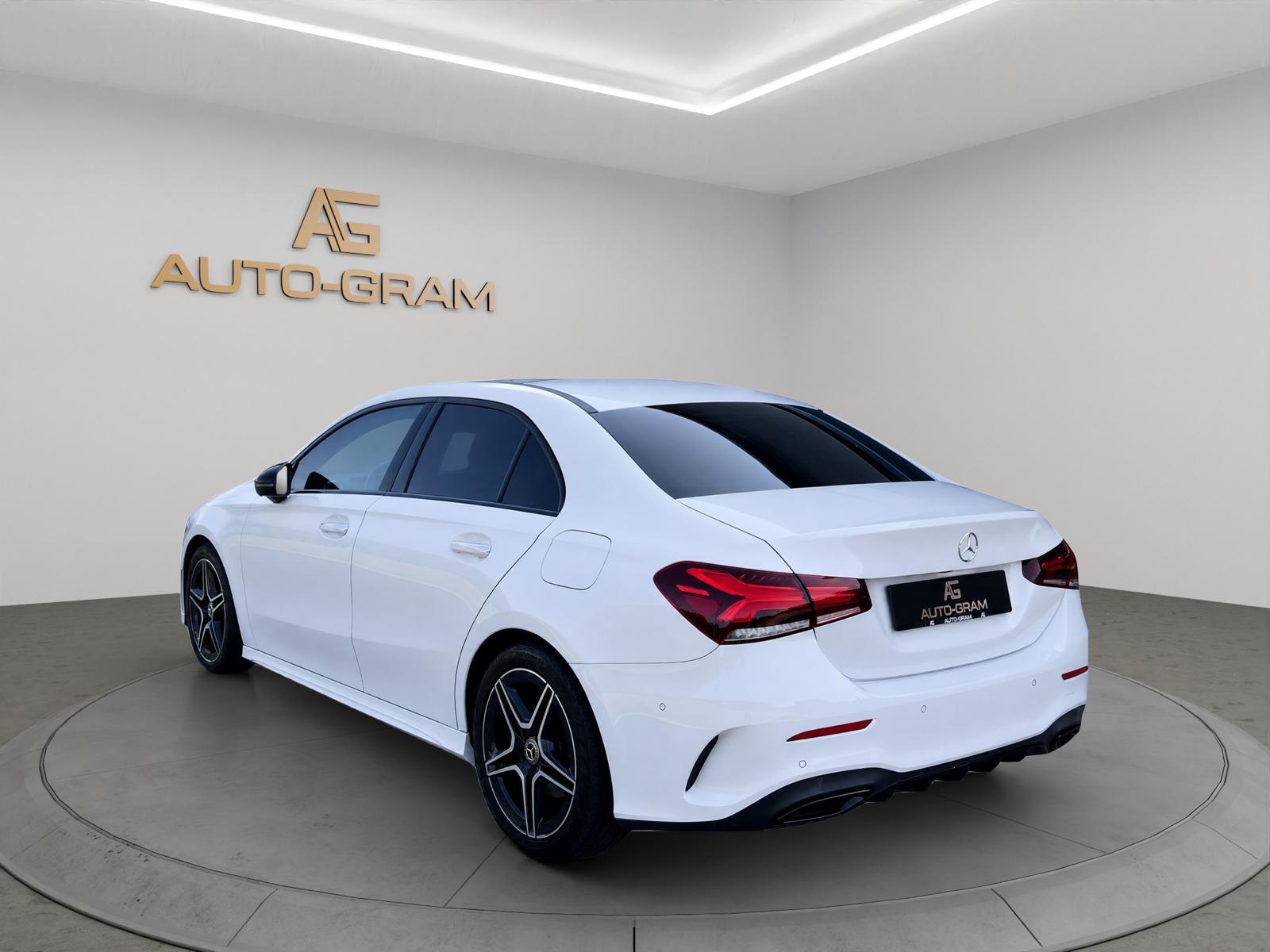 MERCEDES-BENZ A 220 d AMG Line 8G-DCT-showroom-element-2