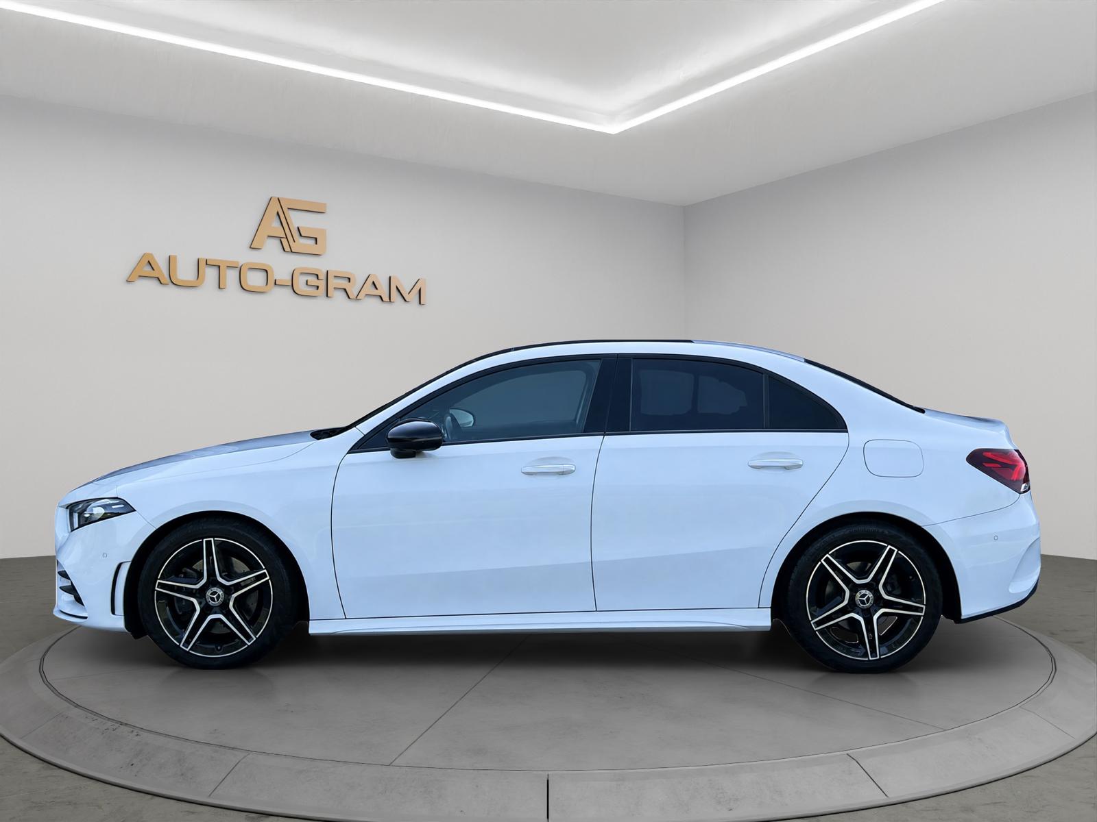MERCEDES-BENZ A 220 d AMG Line 8G-DCT-showroom-element-1