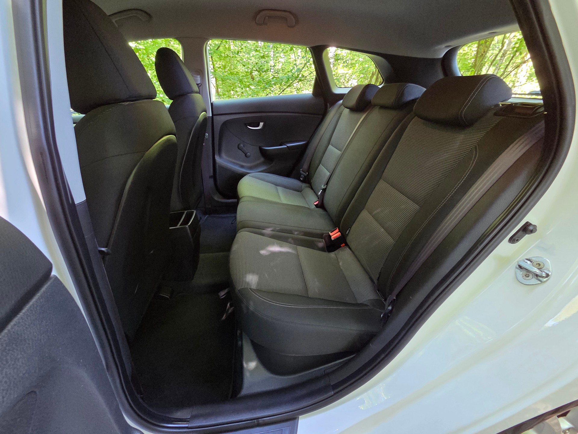 HYUNDAI i30 Wagon 1.4 Comfort-image-10
