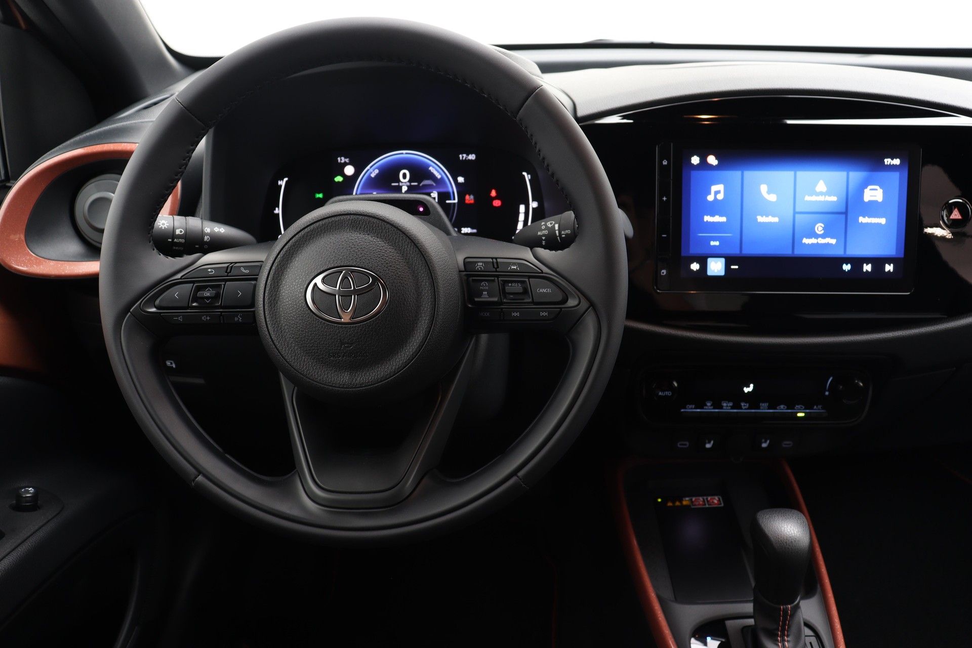 TOYOTA Aygo X 1.5 VVT-i HSD Trend-image-8