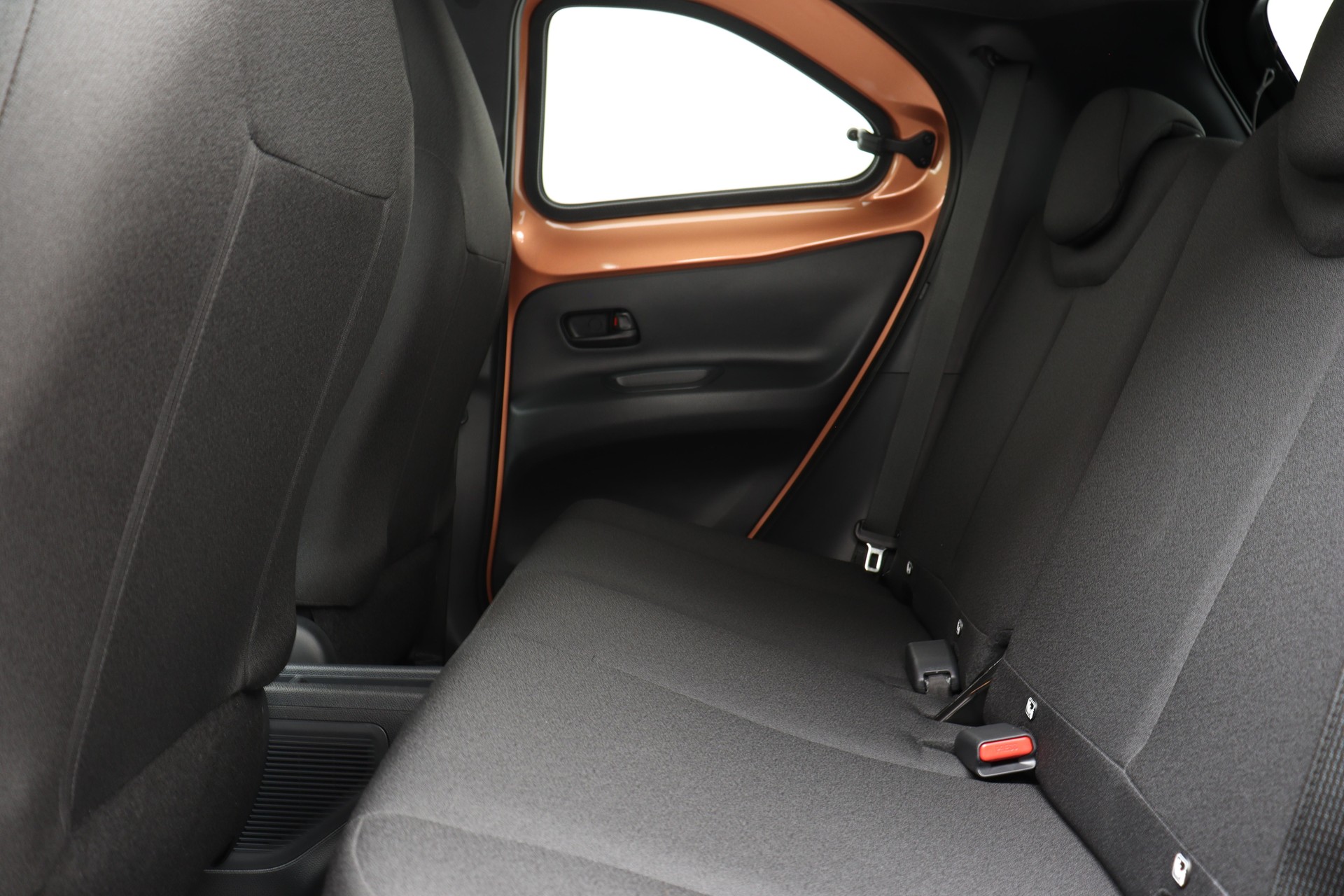 TOYOTA Aygo X 1.5 VVT-i HSD Trend-image-9