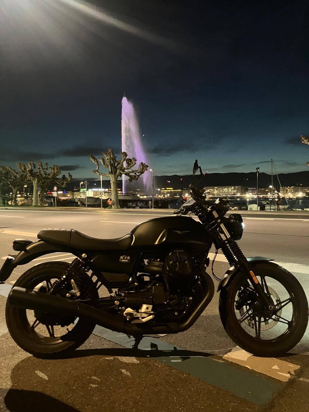 MOTO GUZZI V7 IV 850 Stone-image-1