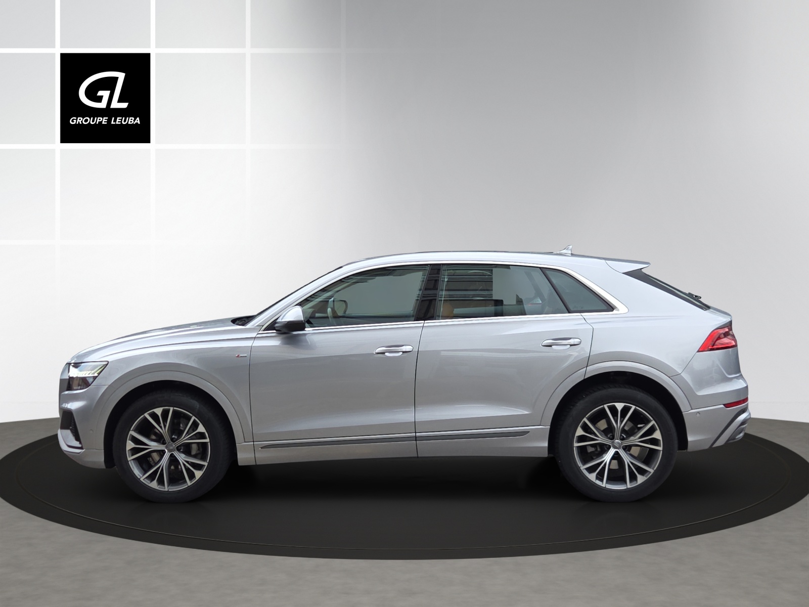 AUDI Q8 55 TFSI quattro tiptronic-showroom-element-2