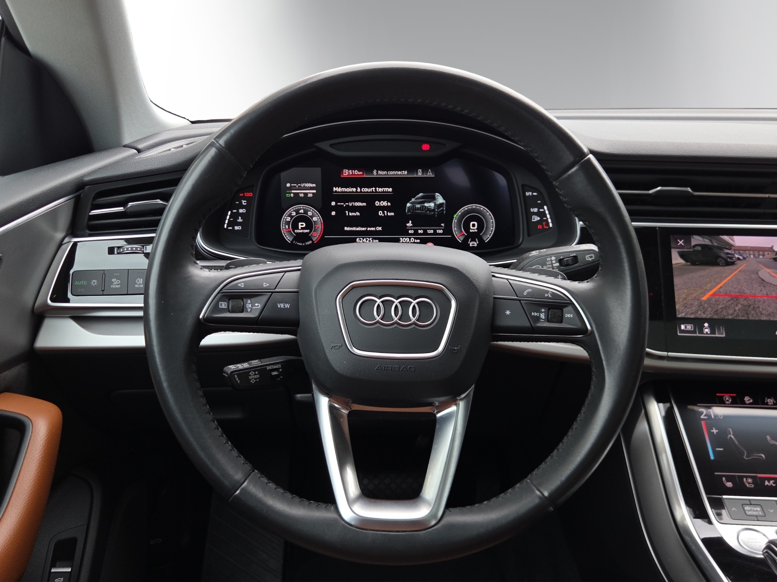 AUDI Q8 55 TFSI quattro tiptronic-image-11