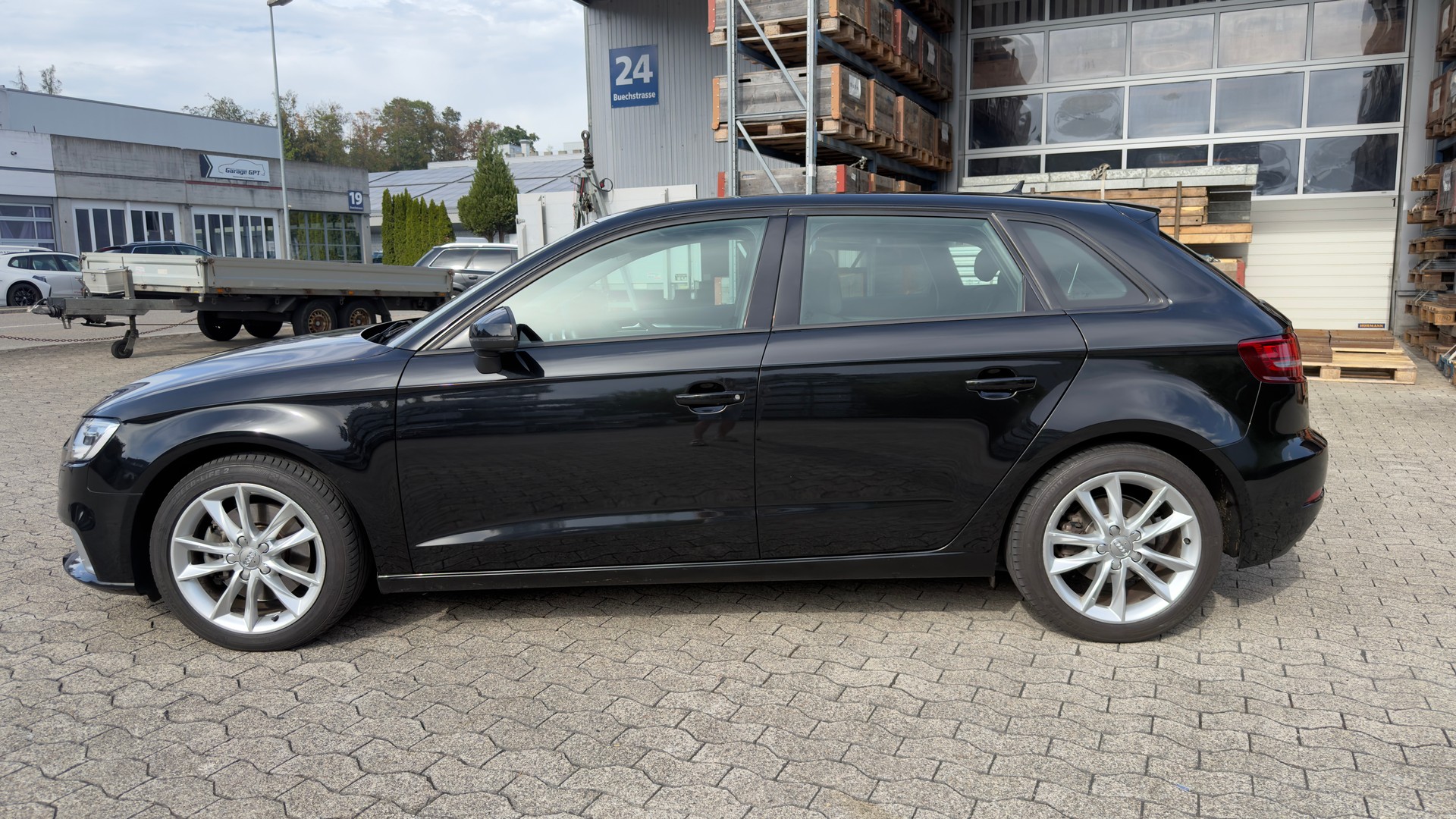 AUDI A3 Sportback 2.0 TDI Sport S-tronic quattro-showroom-element-1