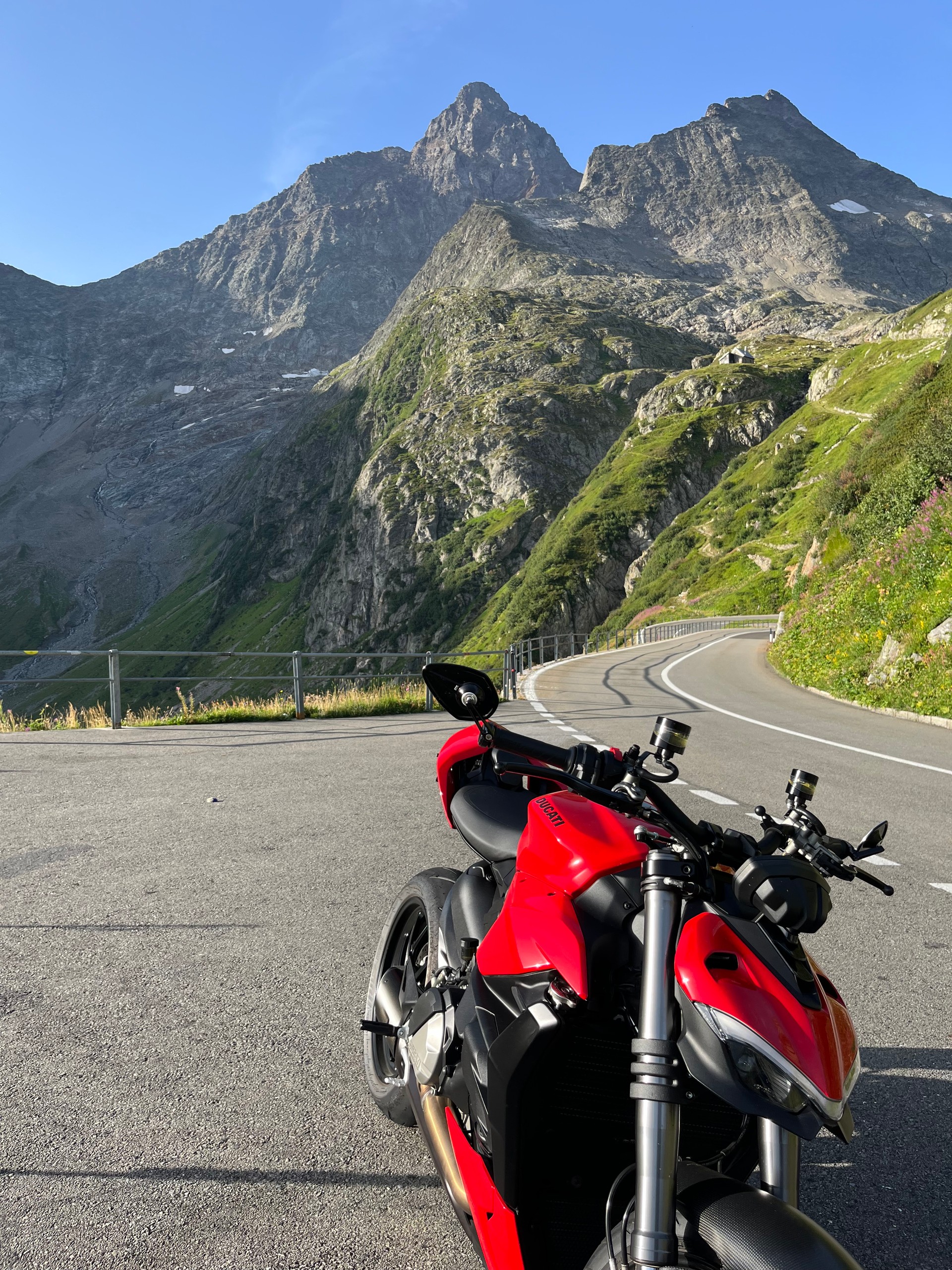 DUCATI Streetfighter V2-image-3