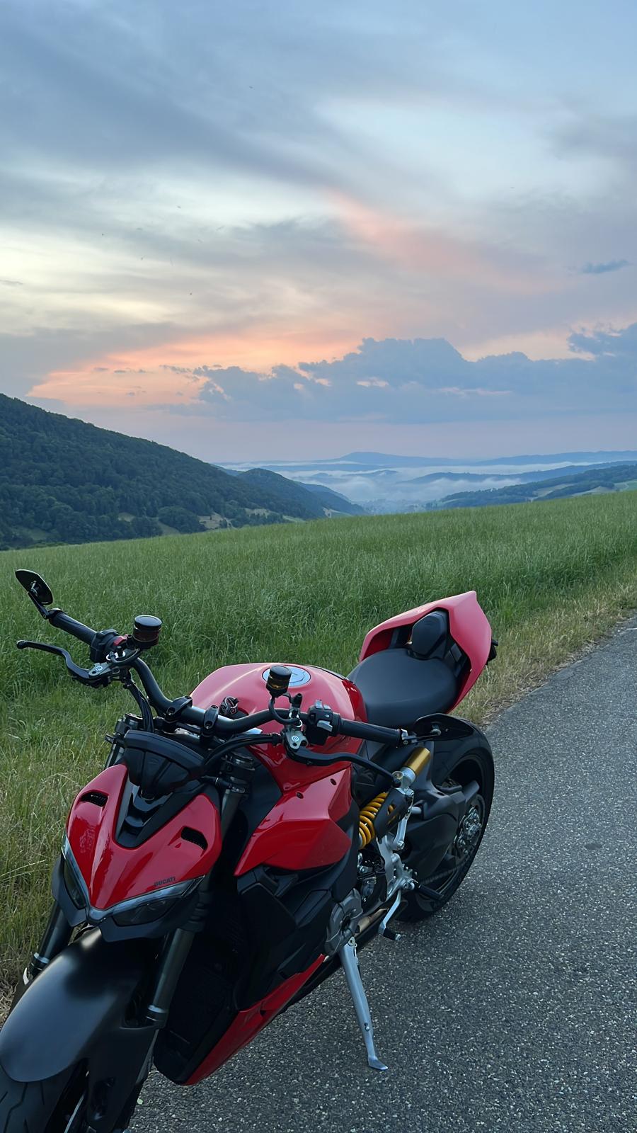 DUCATI Streetfighter V2-image-12