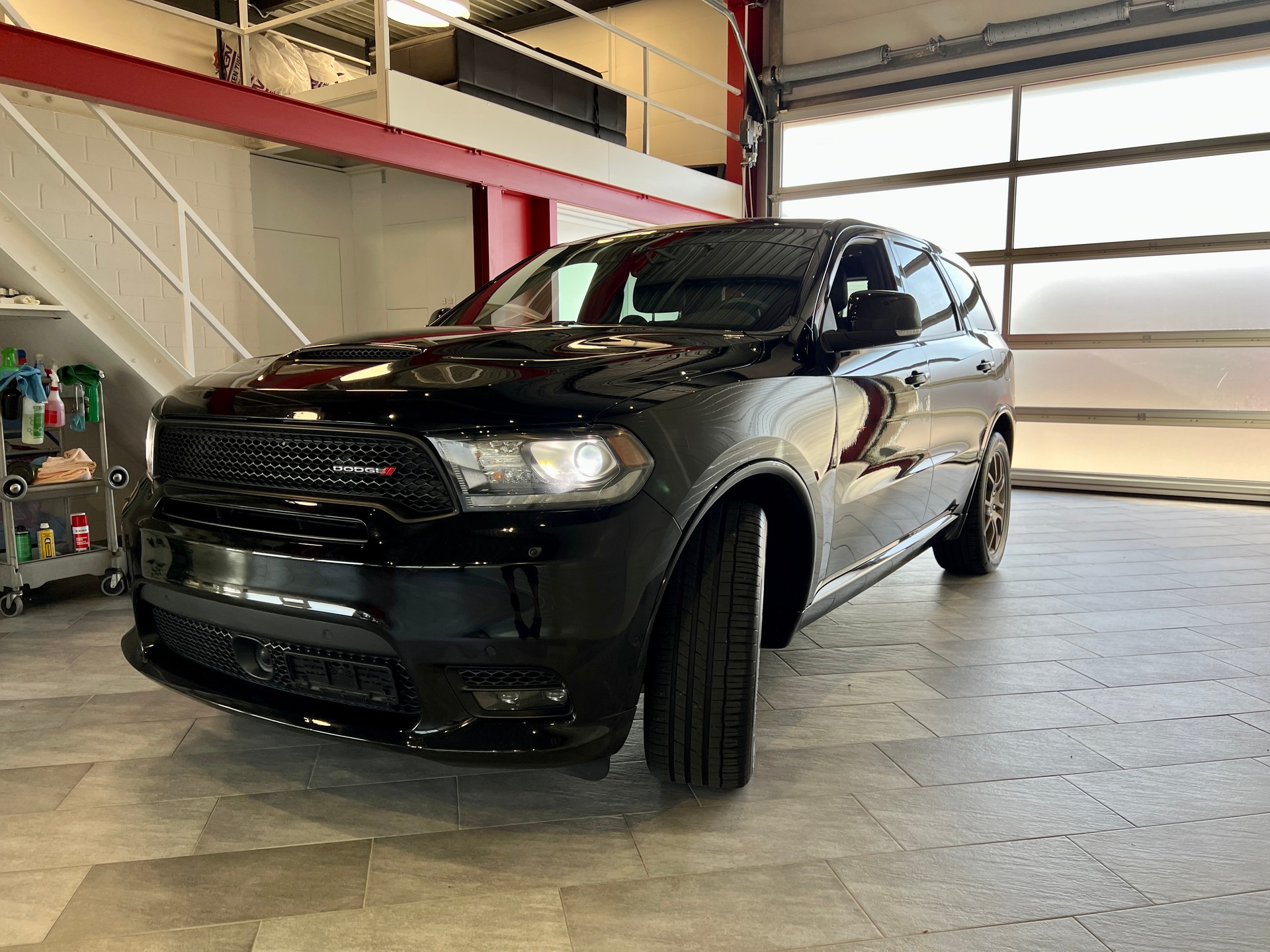 DODGE Durango R/T HEMI-showroom-element-3
