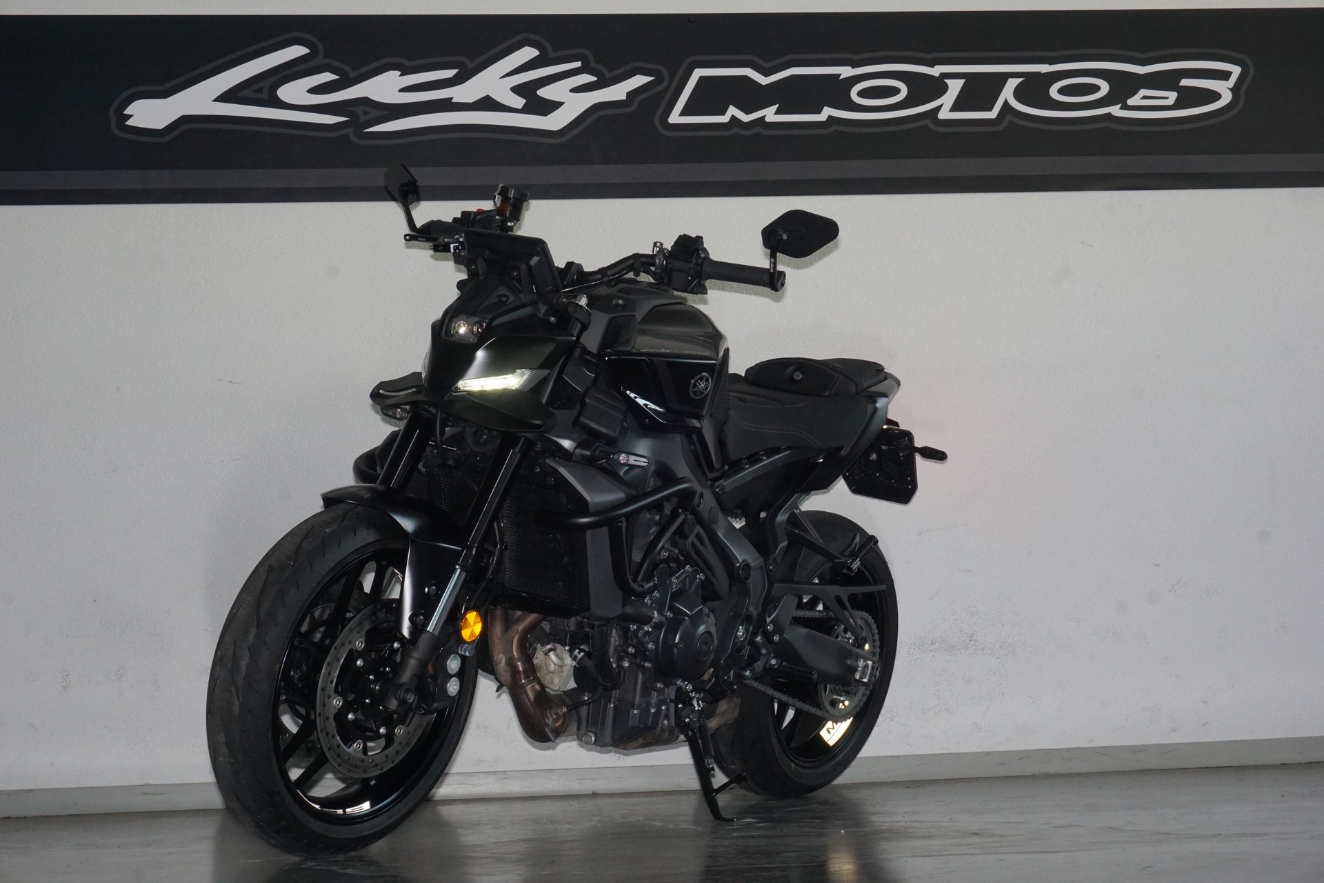 YAMAHA MT-09 Y-AMT-image-3