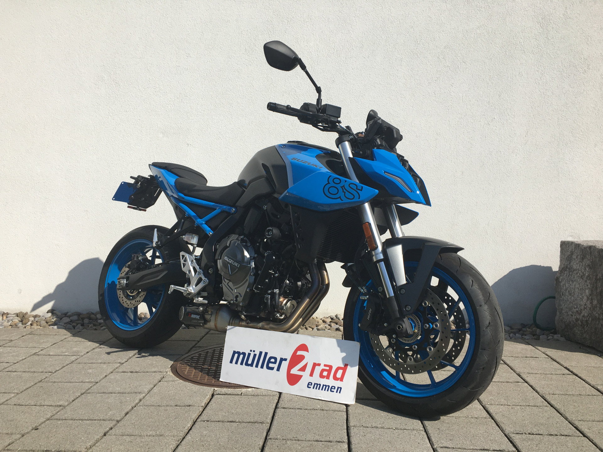 SUZUKI GSX-8S