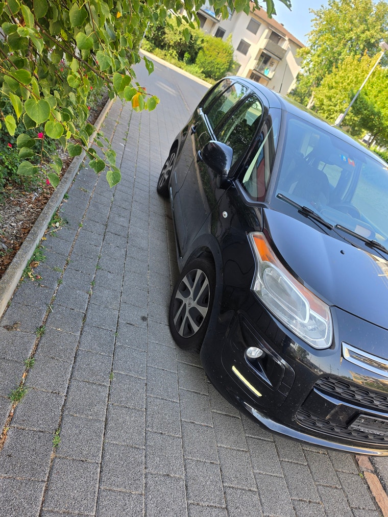 CITROEN C3 Picasso 1.6i 16V Séduction-image-1