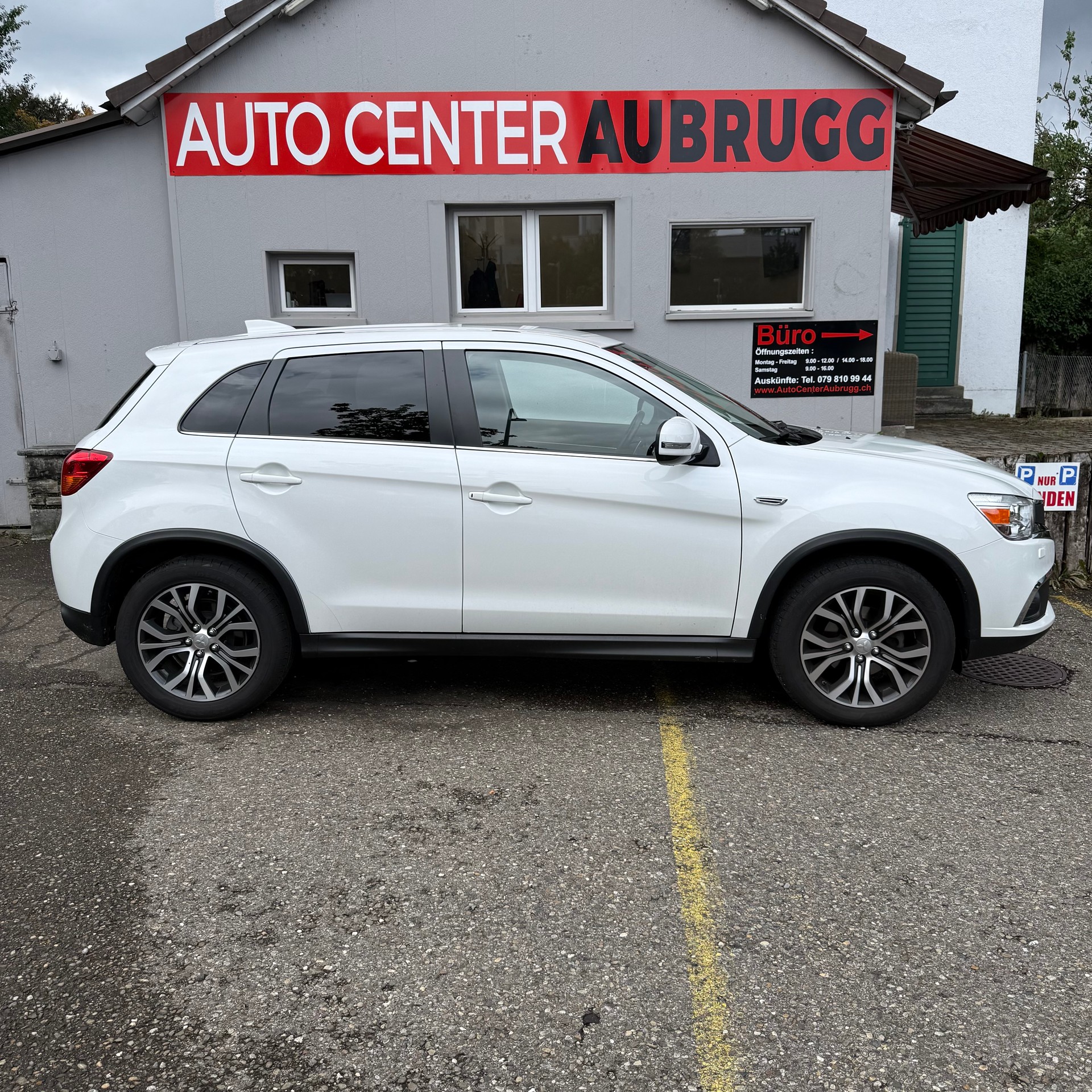 MITSUBISHI ASX 2.2 DID Style 4WD Automatic-image-7