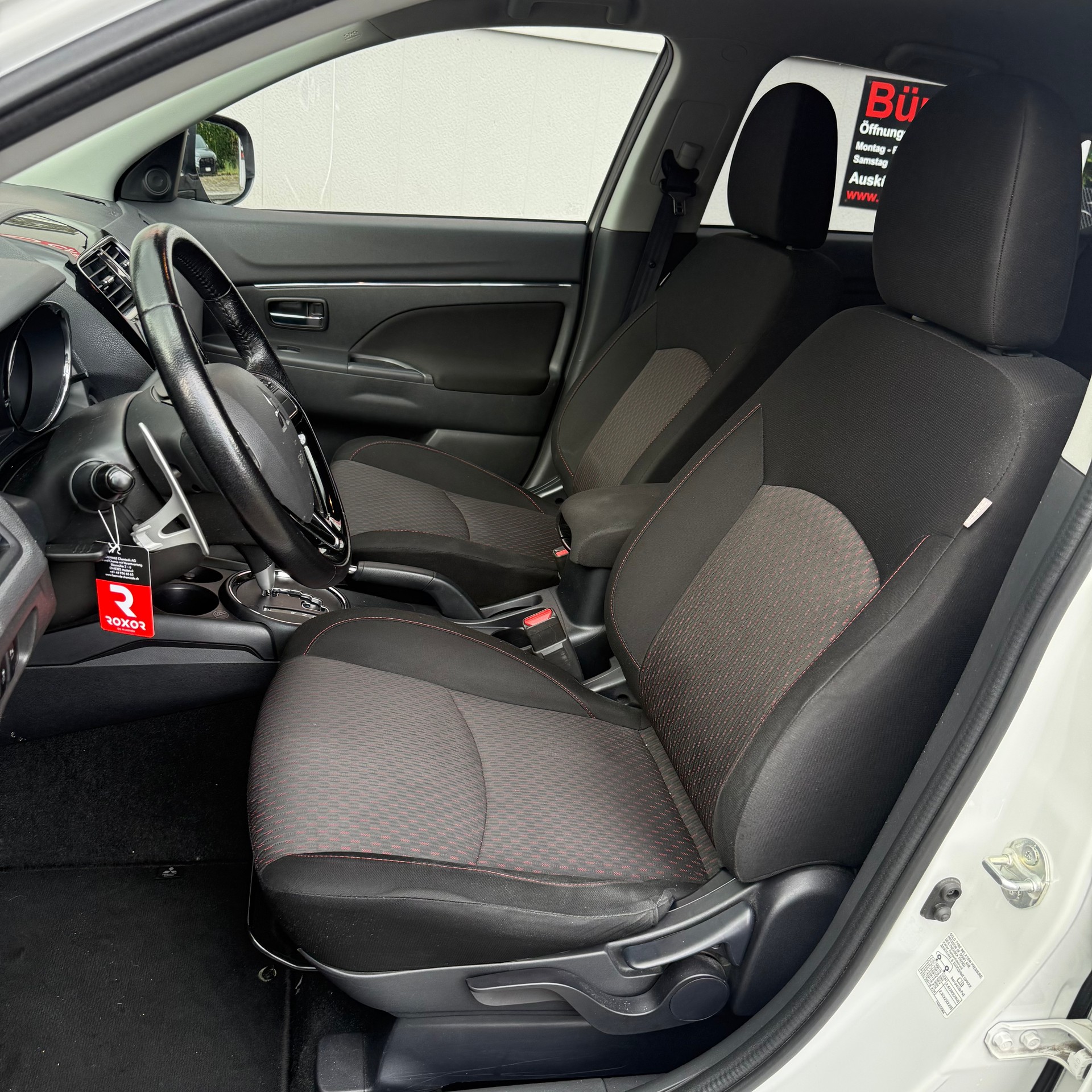 MITSUBISHI ASX 2.2 DID Style 4WD Automatic-image-9