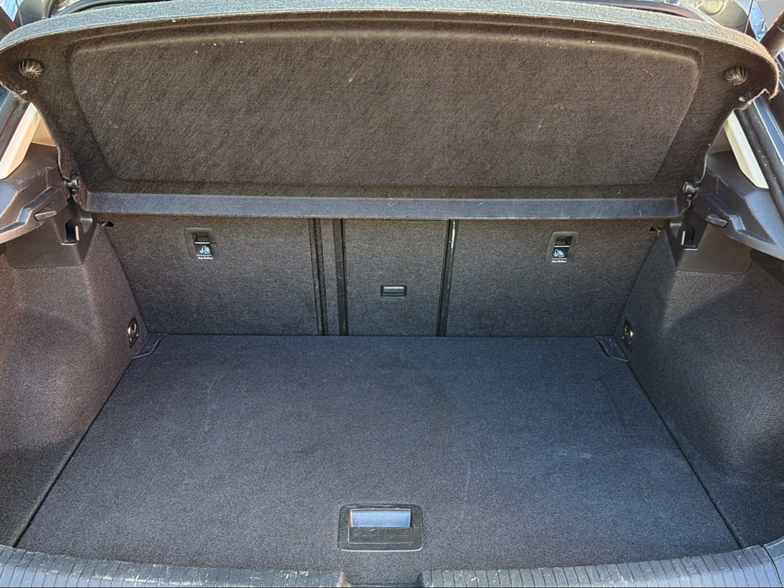 VW T-Roc 2.0 TSI Advance DSG 4Motion-image-5