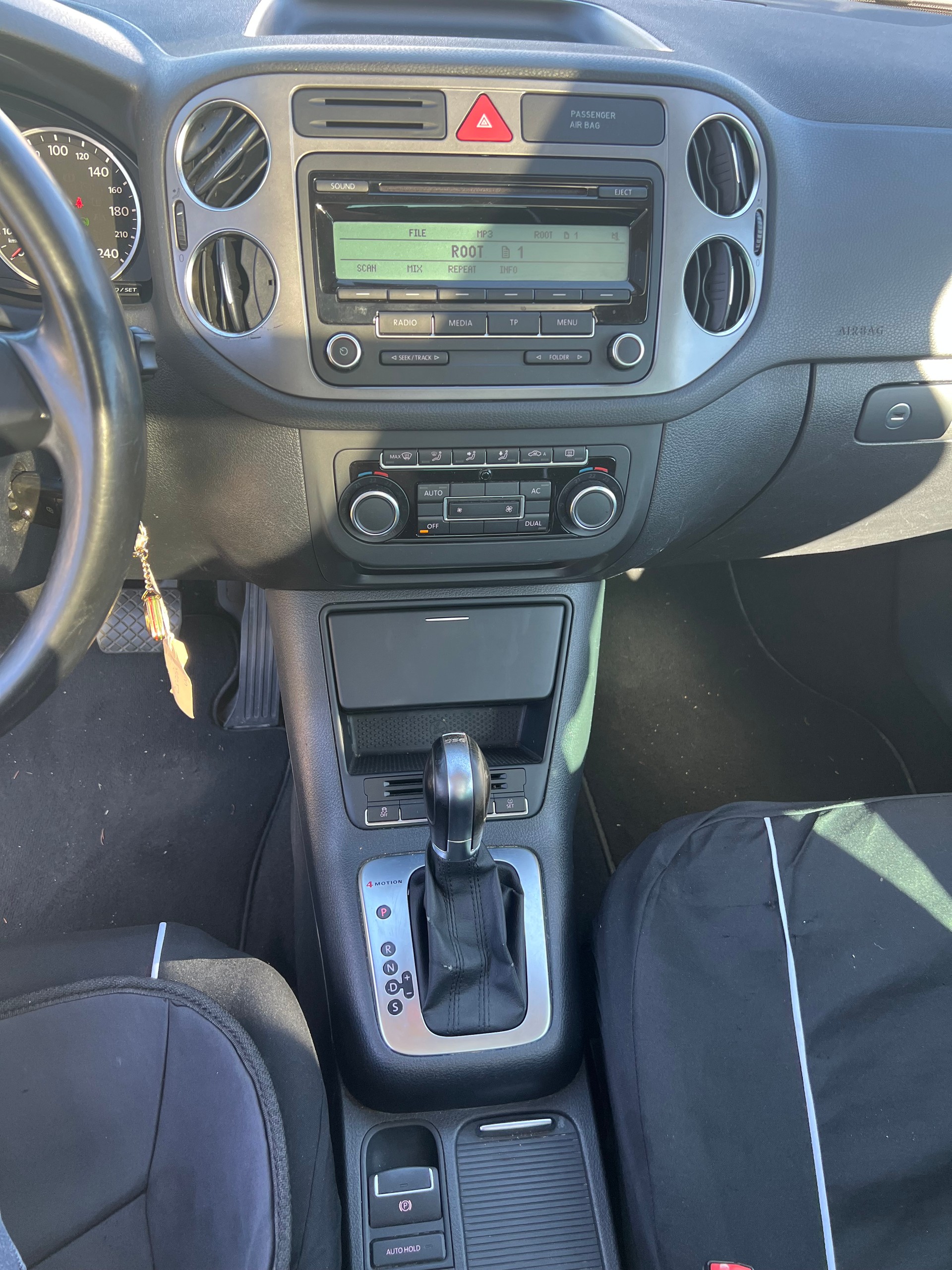 VW Tiguan 2.0 TSI Sport&Style DSG-image-8