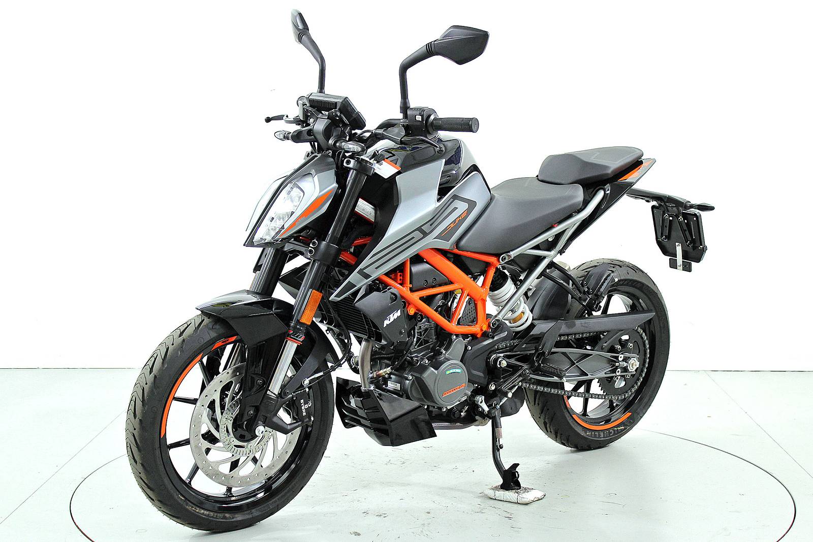 KTM 125 Duke ABS-image-2