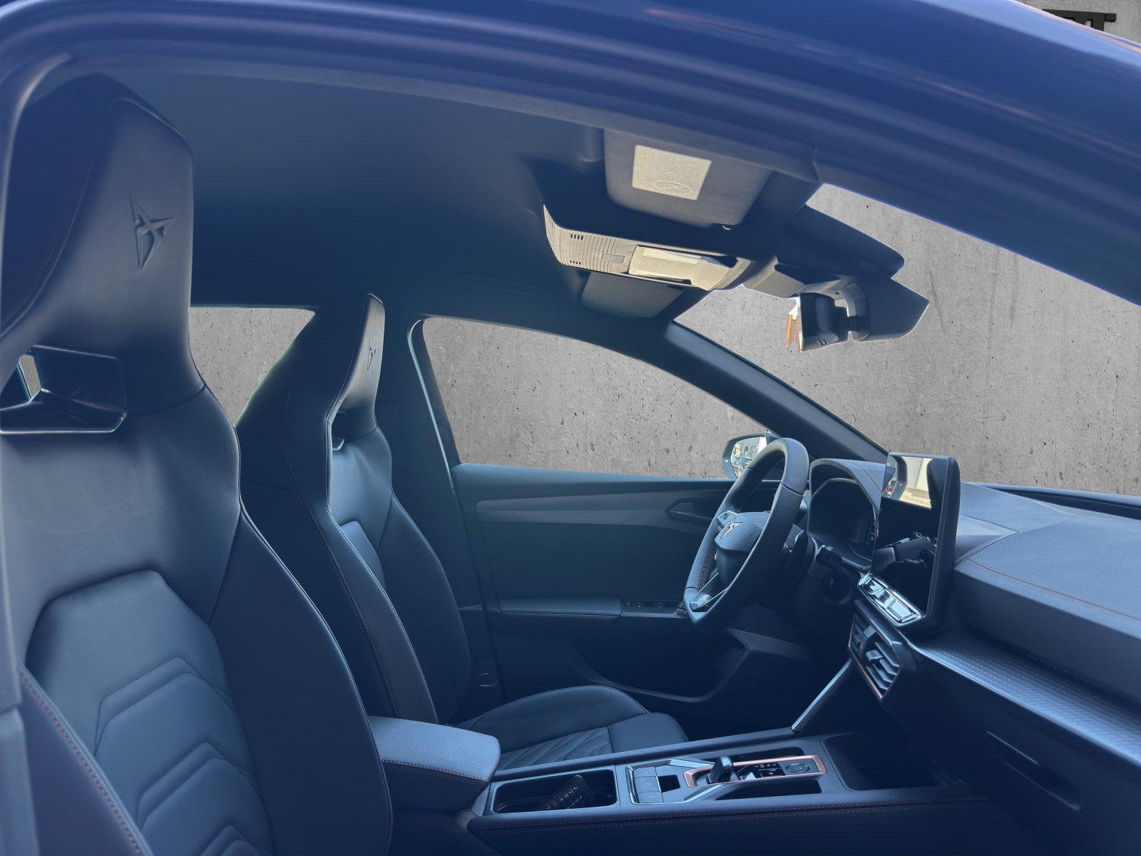 CUPRA LEON 2.0 TSI VZ DSG-image-10
