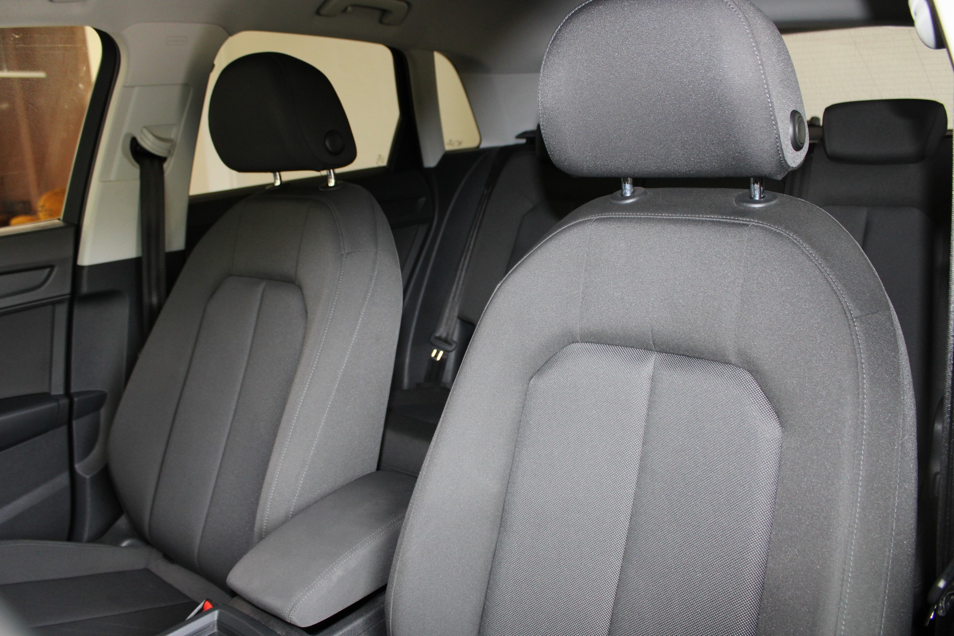AUDI Q3 35 TFSI S-tronic-image-9