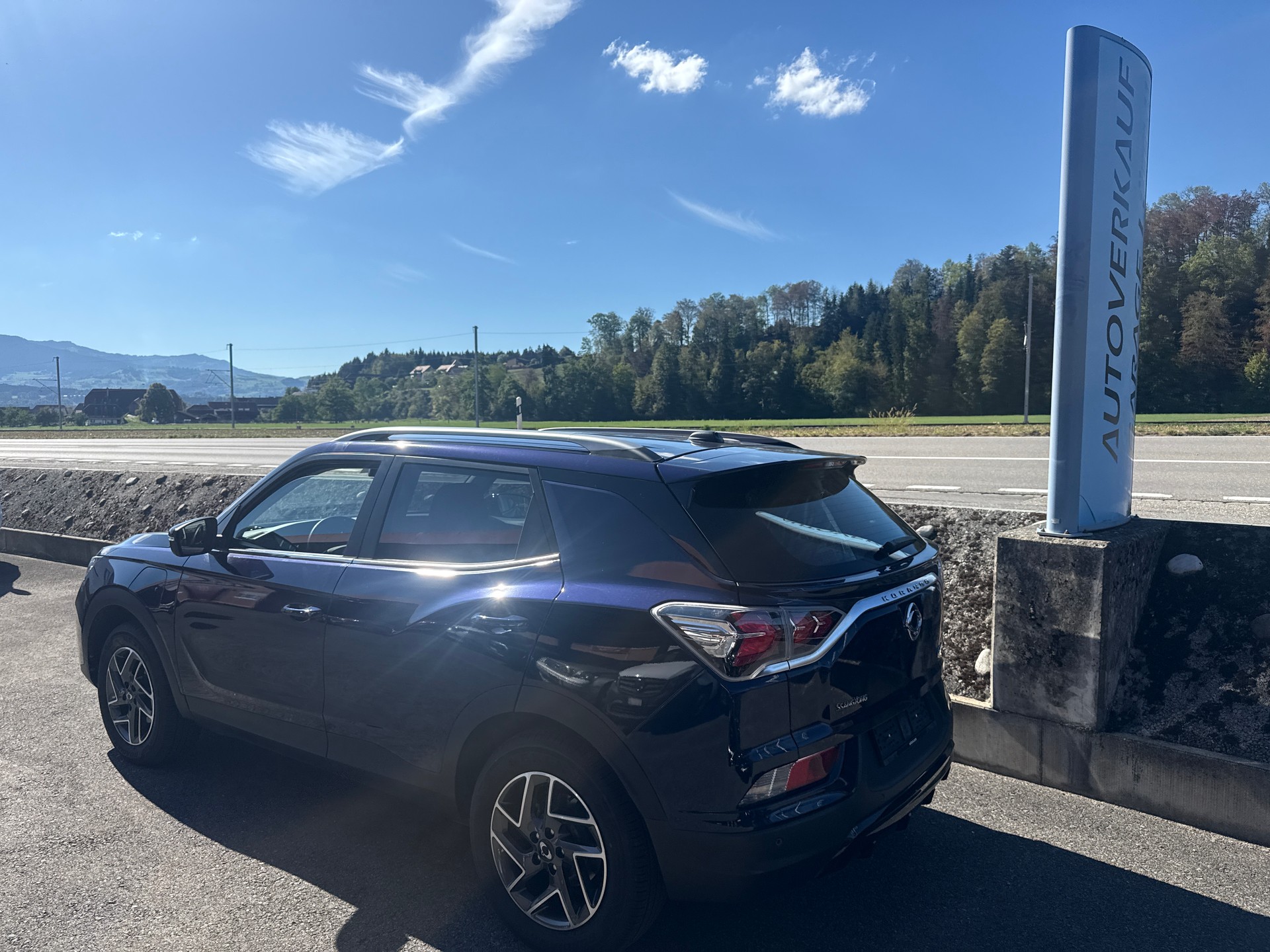 KGM-SsangYong Korando eMotion Titanium-showroom-element-1