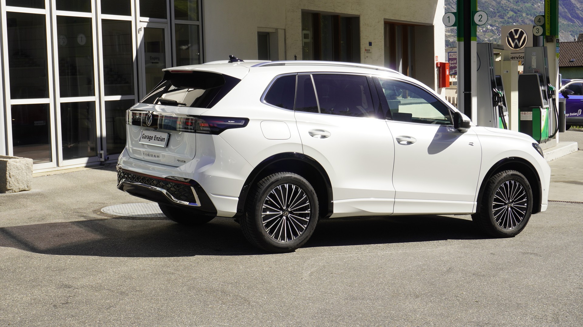 VW Tiguan 2.0 TSI DSG R-Line 4Motion-image-7