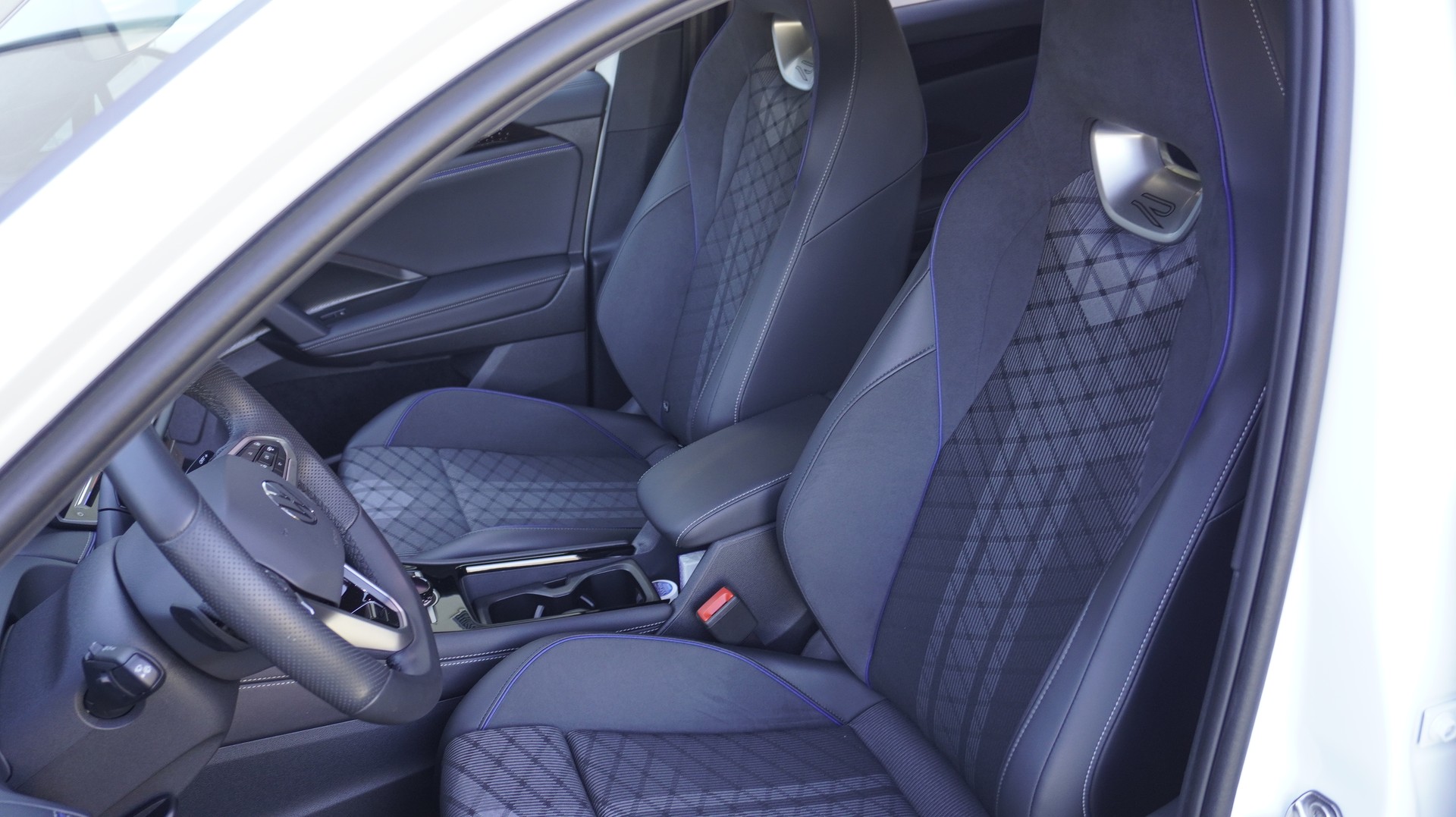 VW Tiguan 2.0 TSI DSG R-Line 4Motion-showroom-element-3