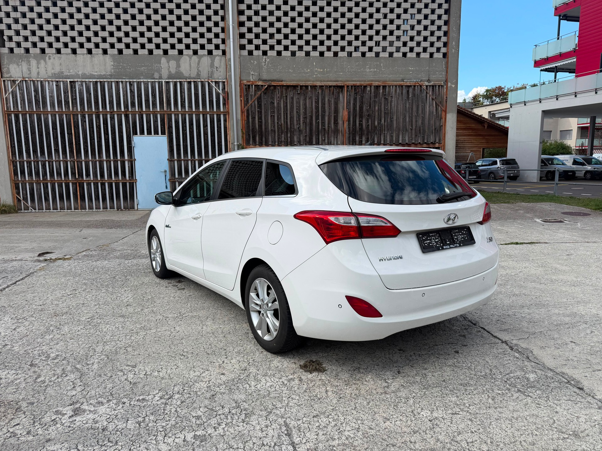 HYUNDAI i30 Wagon 1.6 CRDi Premium-showroom-element-2