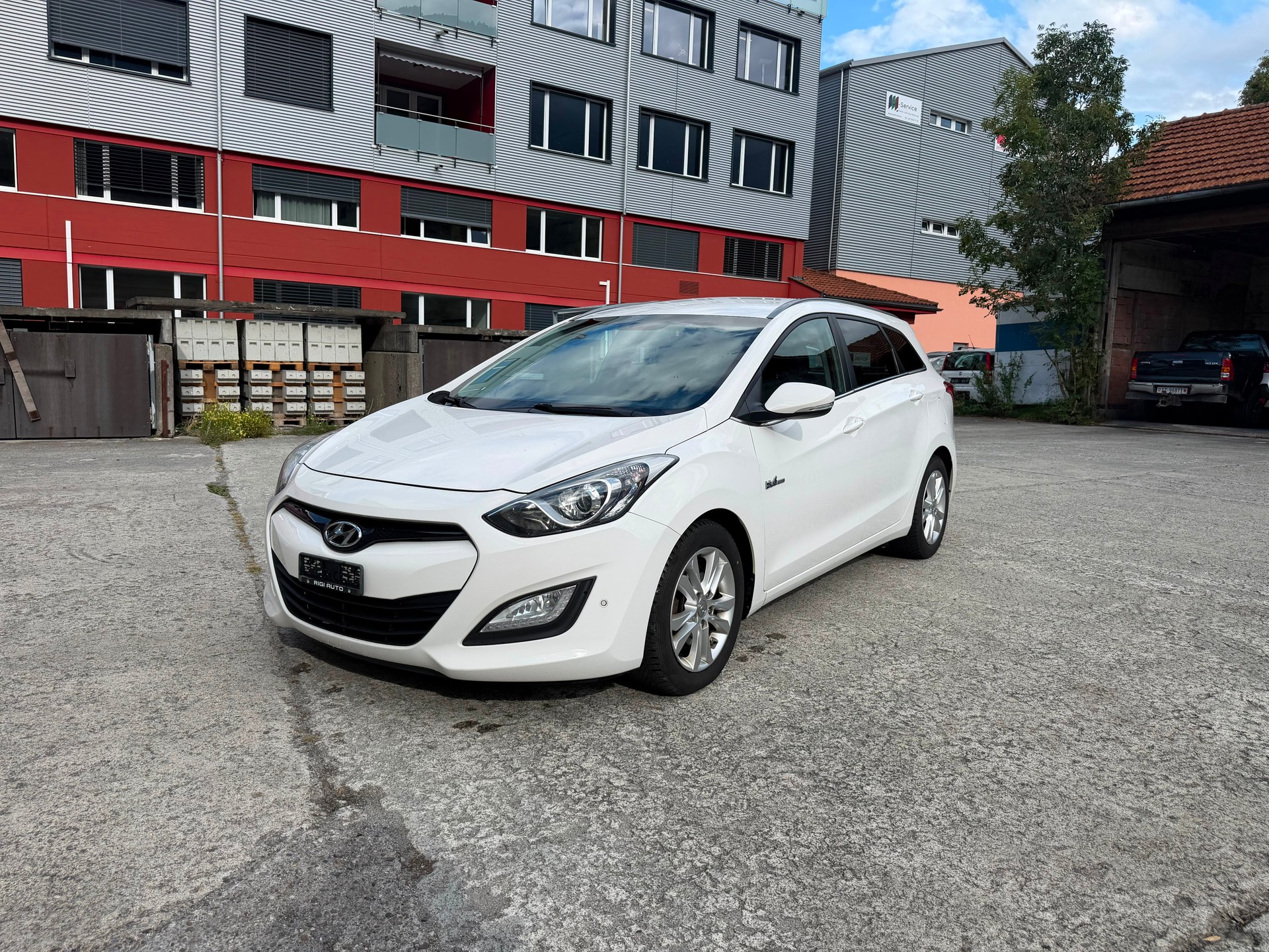 HYUNDAI i30 Wagon 1.6 CRDi Premium-showroom-element-1