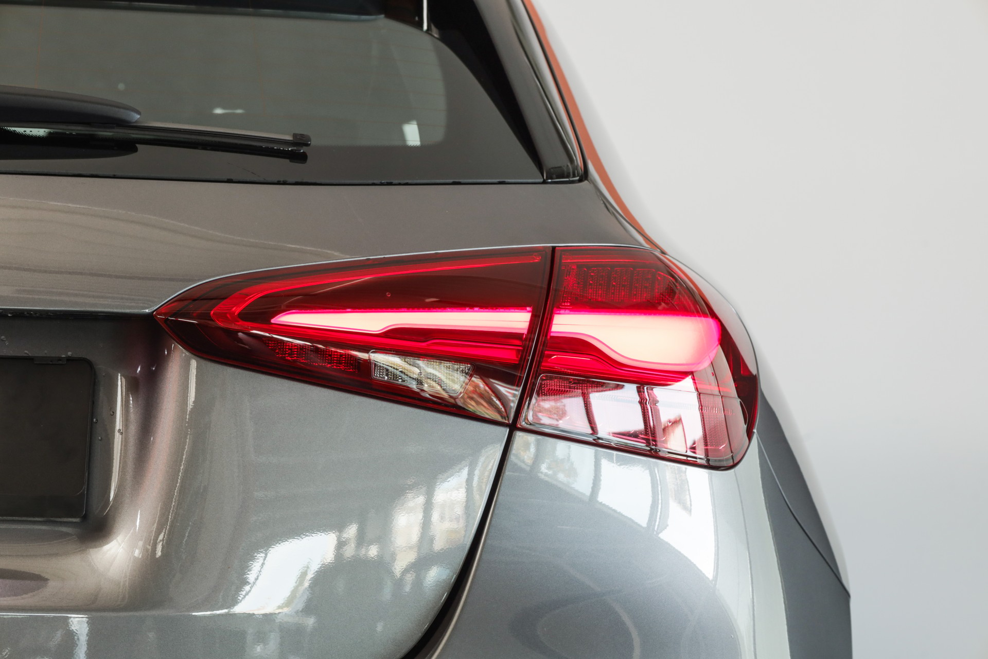 MERCEDES-BENZ A 180 7G-DCT MULTIBEAM LED / DISTRONIC / Caméra de recul-image-8