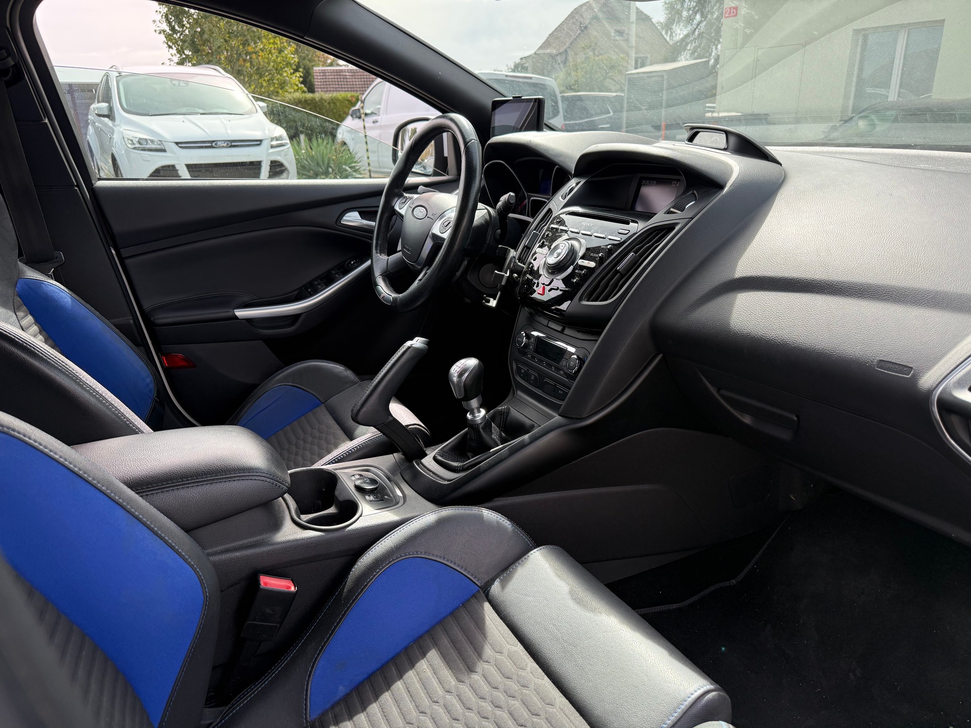 FORD Focus 2.0 SCTi ST-1-image-7